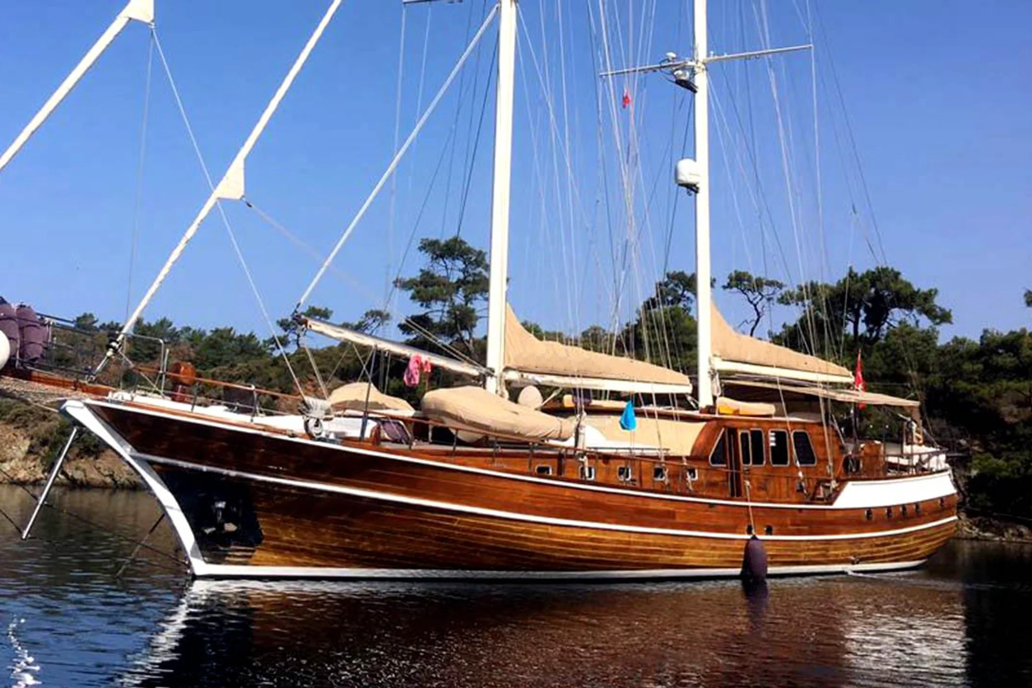 Yacht Sema Tuana