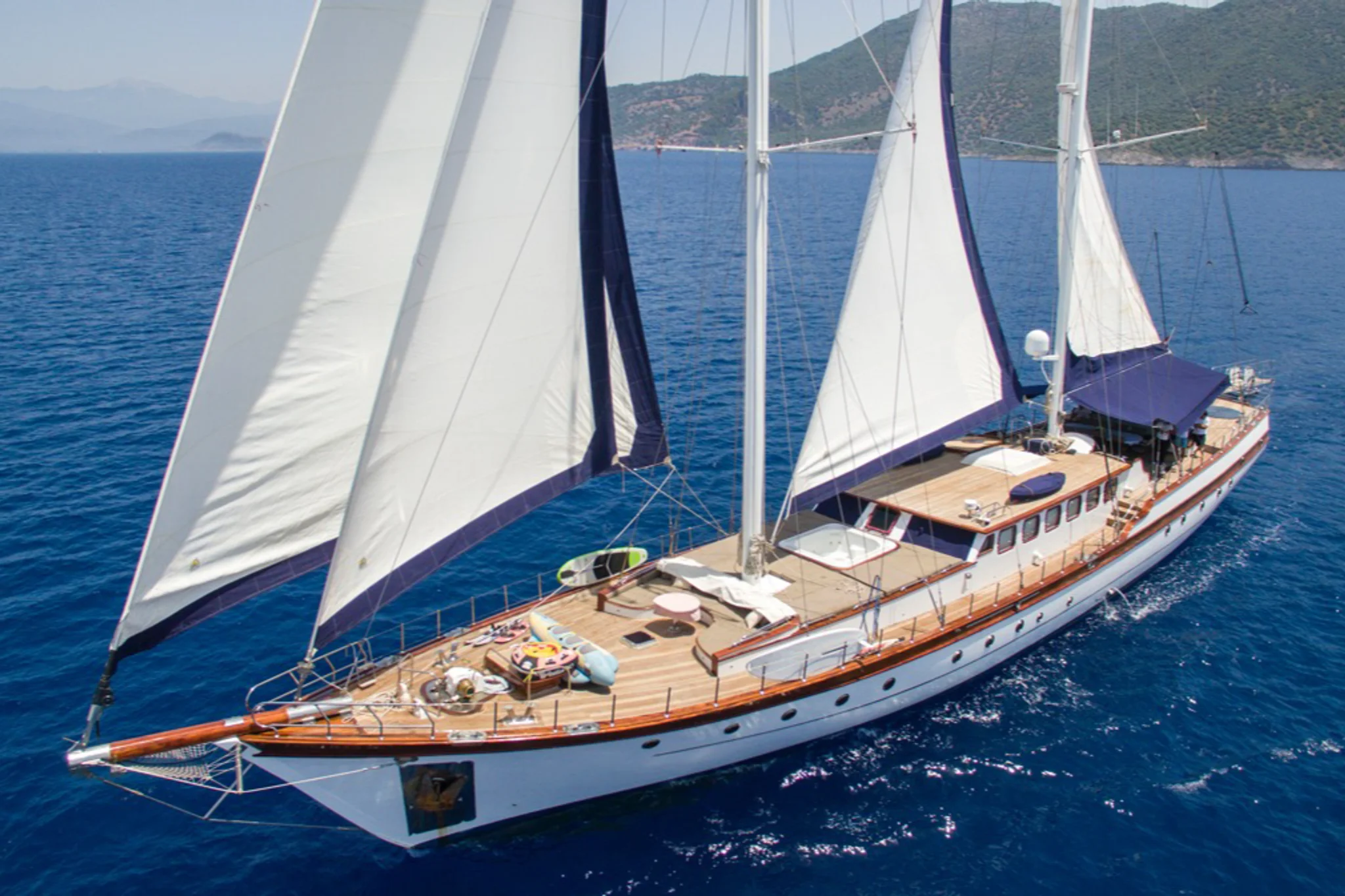 Nautilus yacht