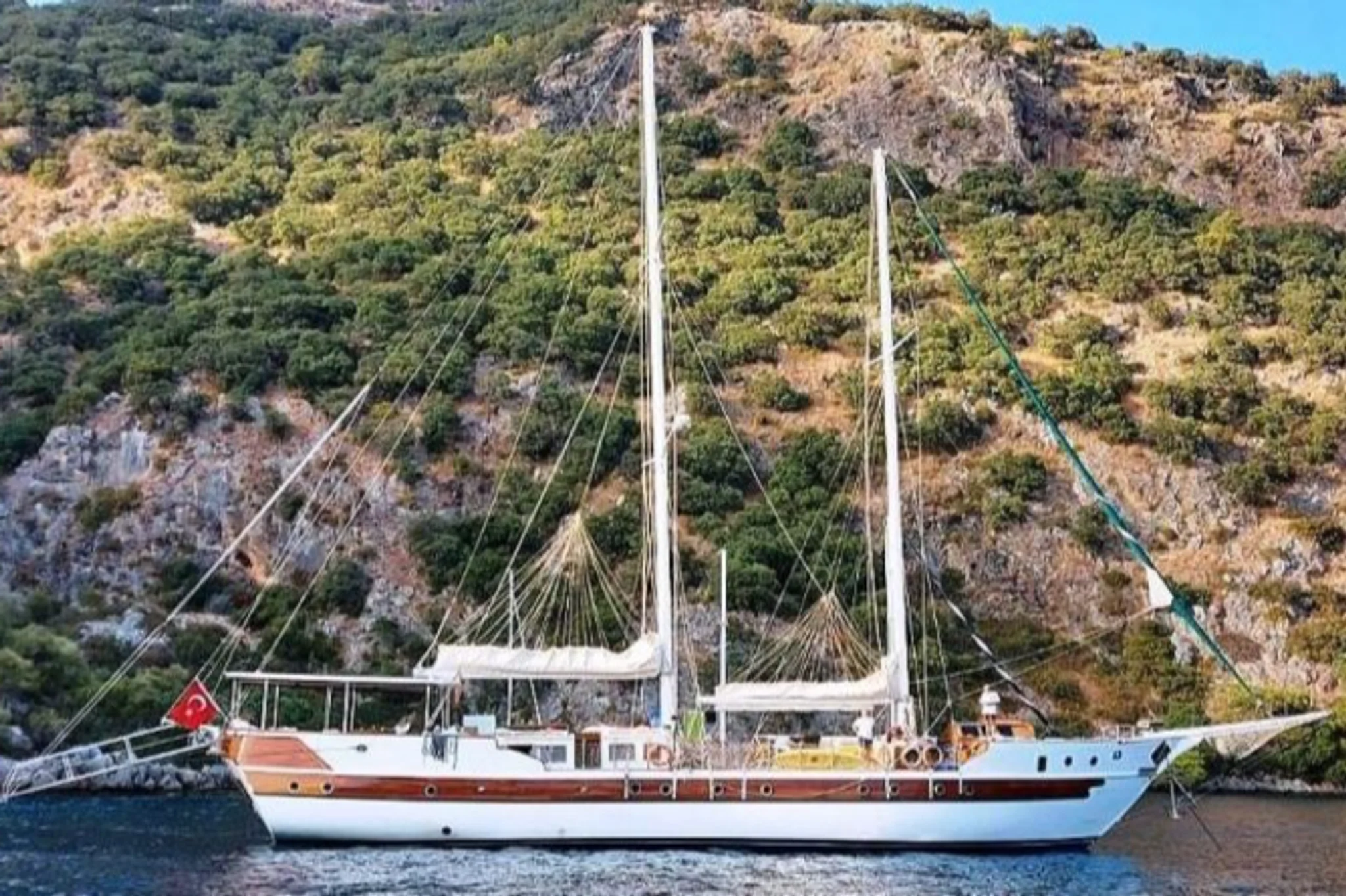 AMAZON SOLO yacht