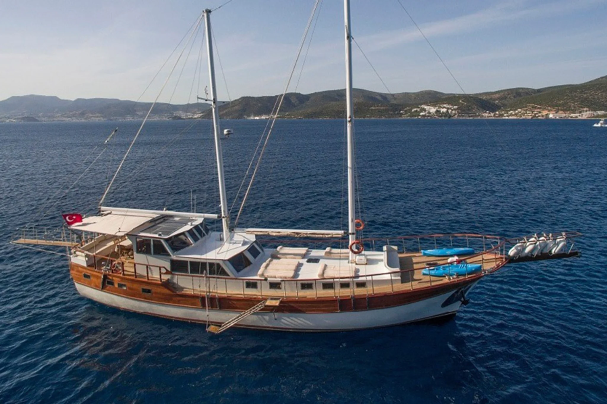 Cartegena yacht
