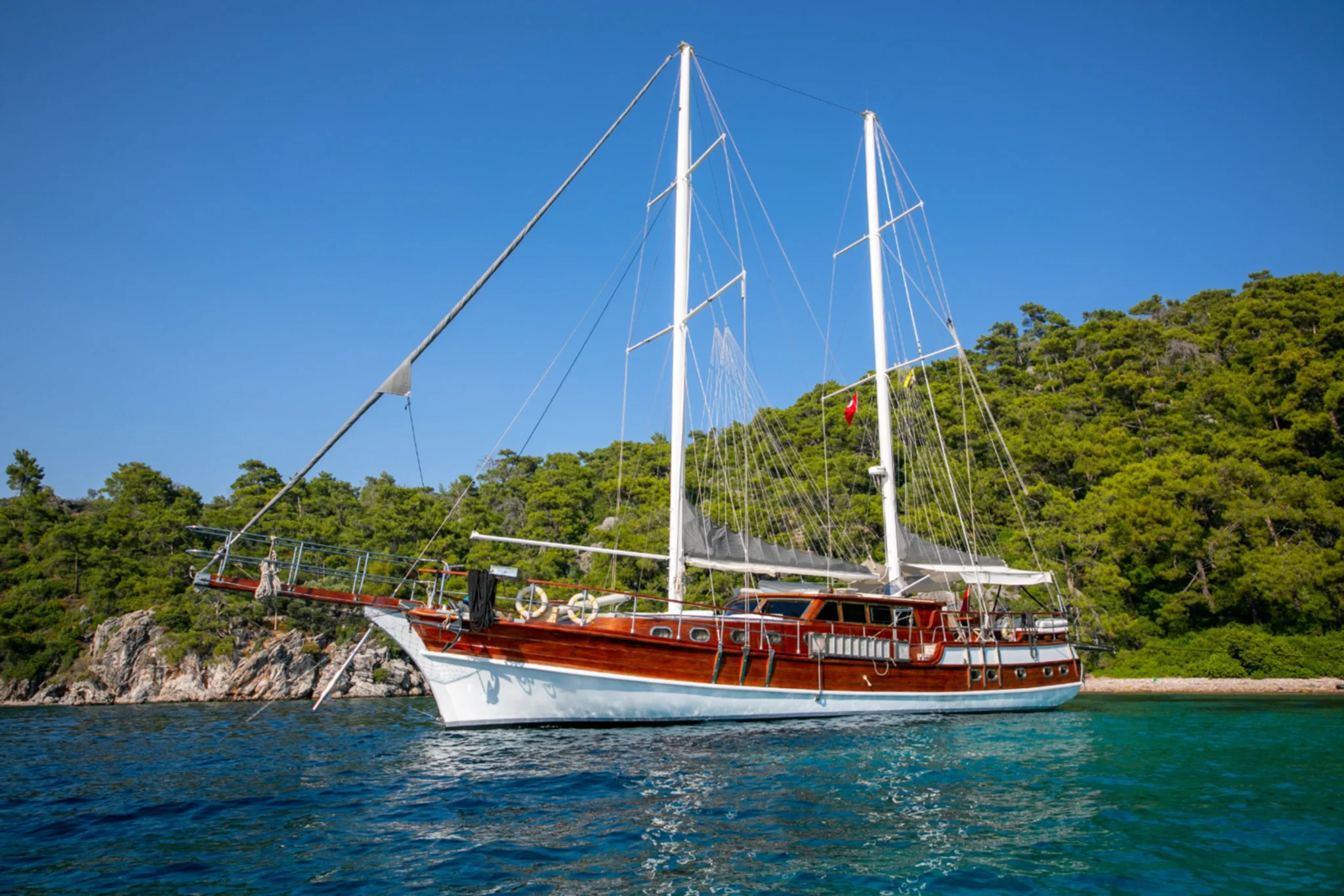 Santa Maria yacht