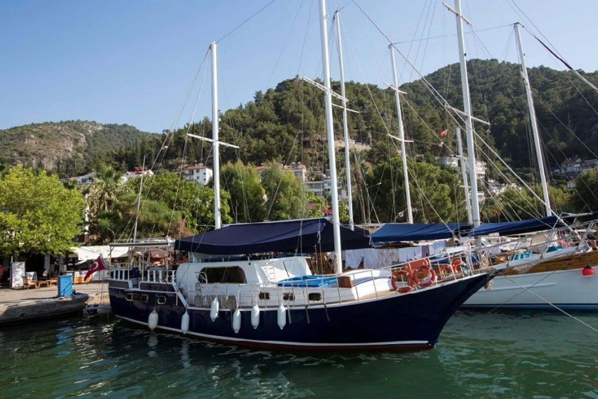 Icarus yacht