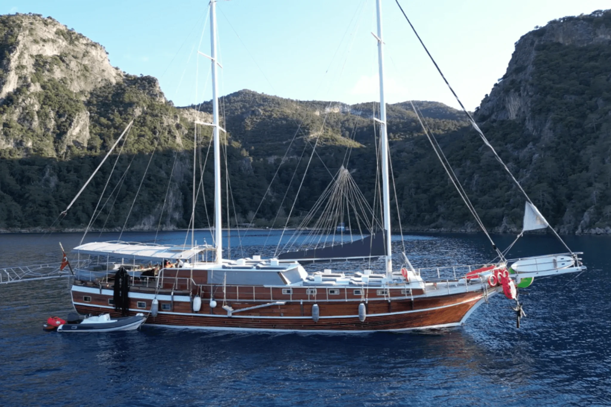 Aria yacht
