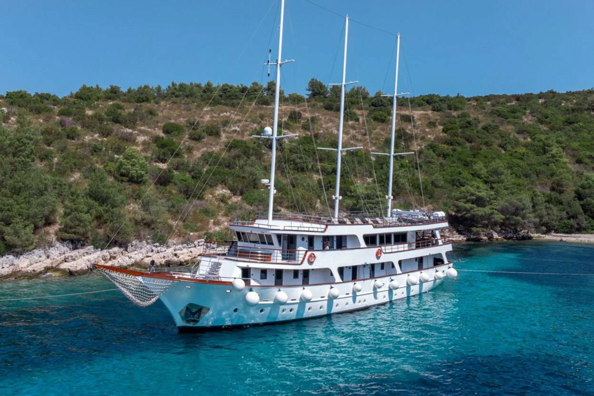 Almissa yacht