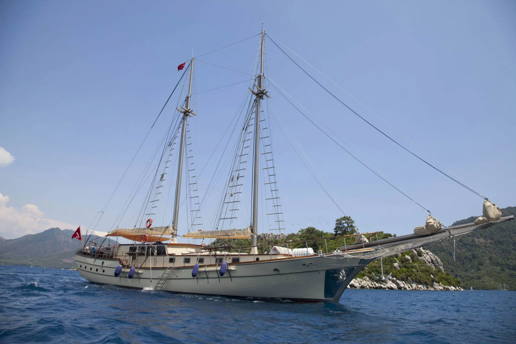 Murat 2 yacht