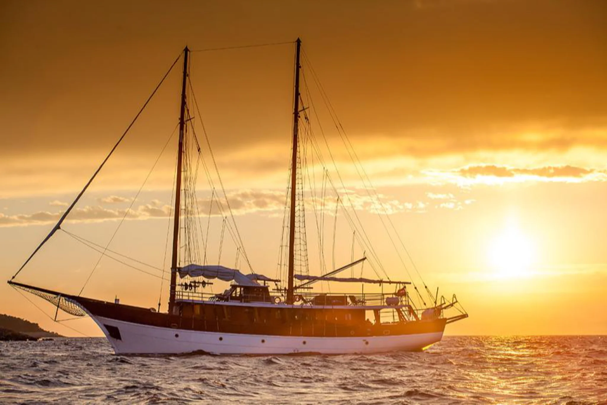 Romanca yacht