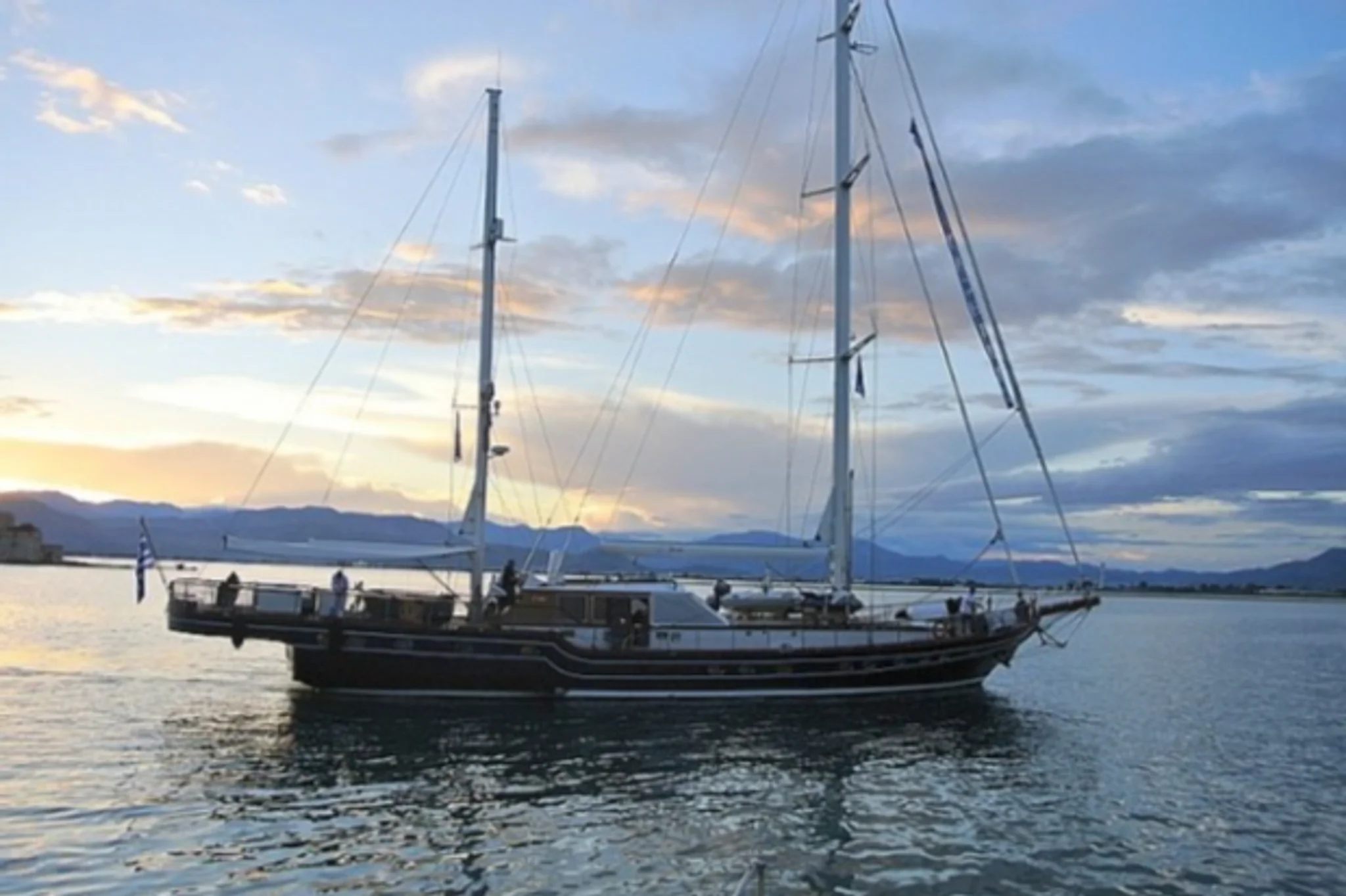 Troia yacht
