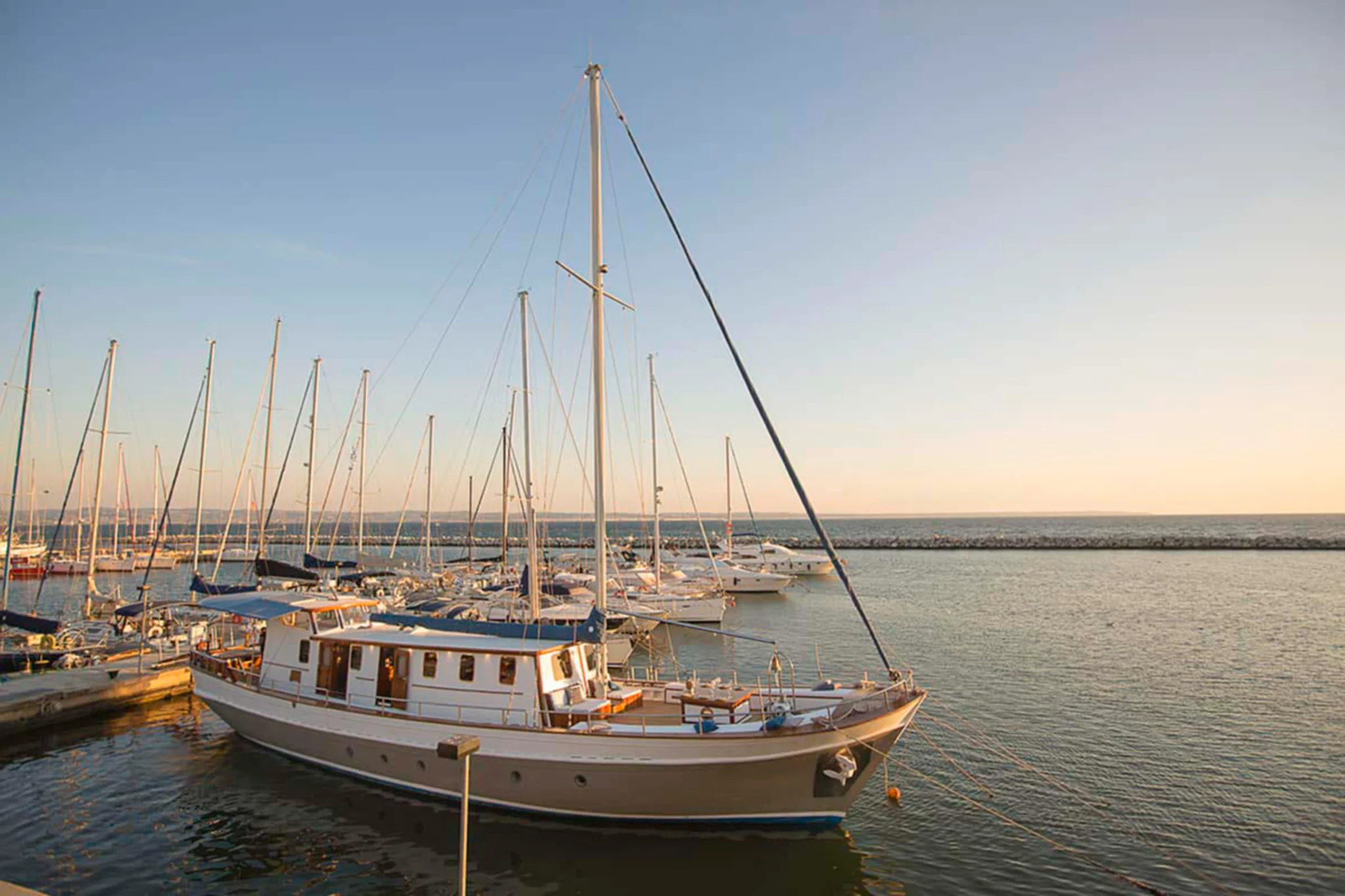 Cosmos yacht