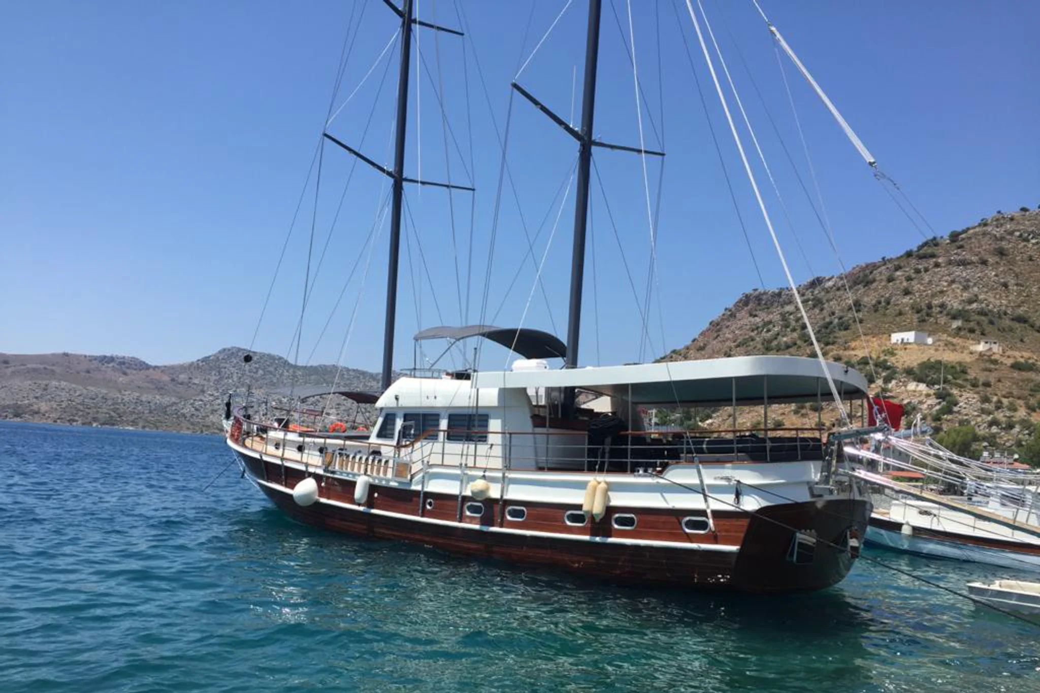 Sade yacht