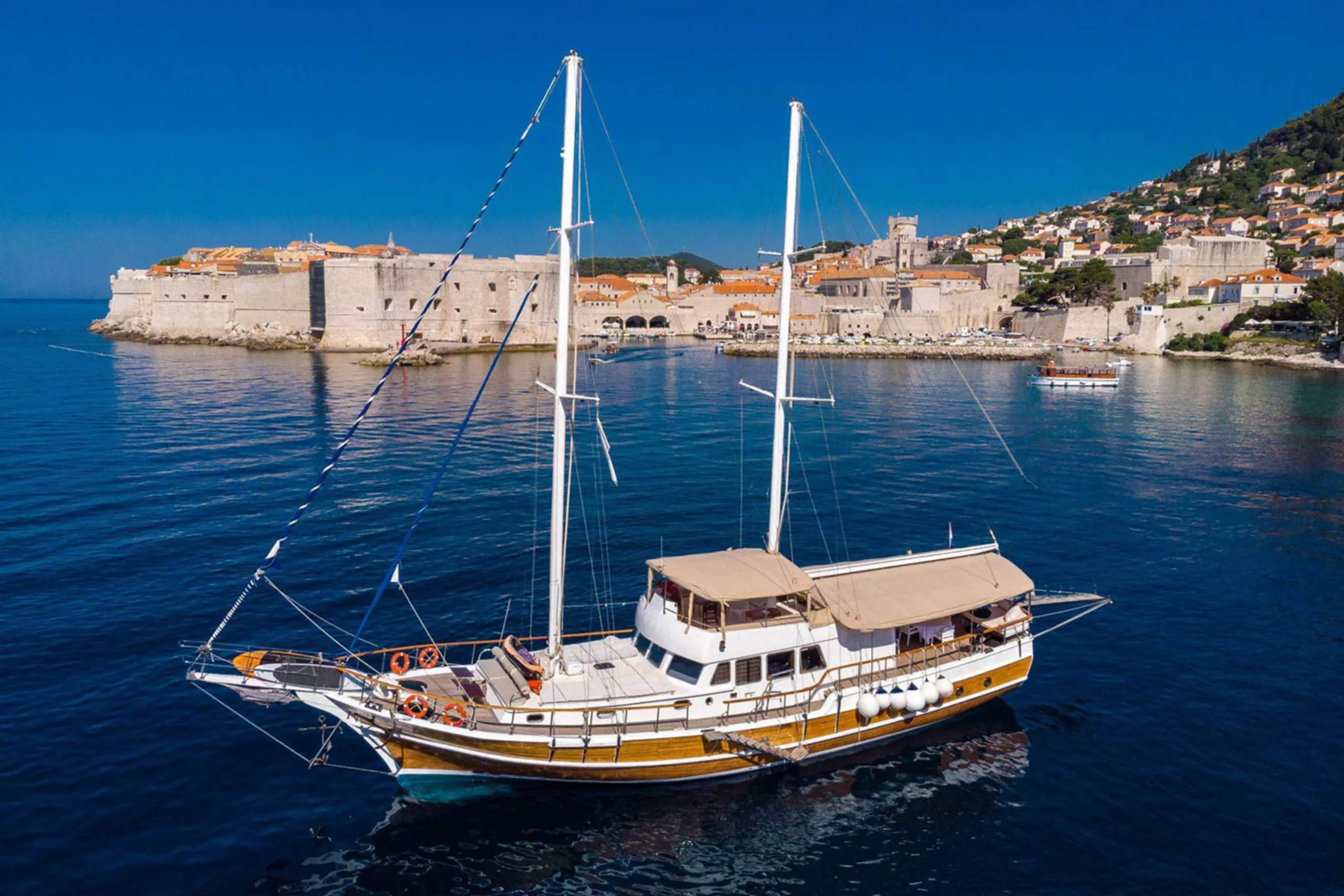 Sirena yacht