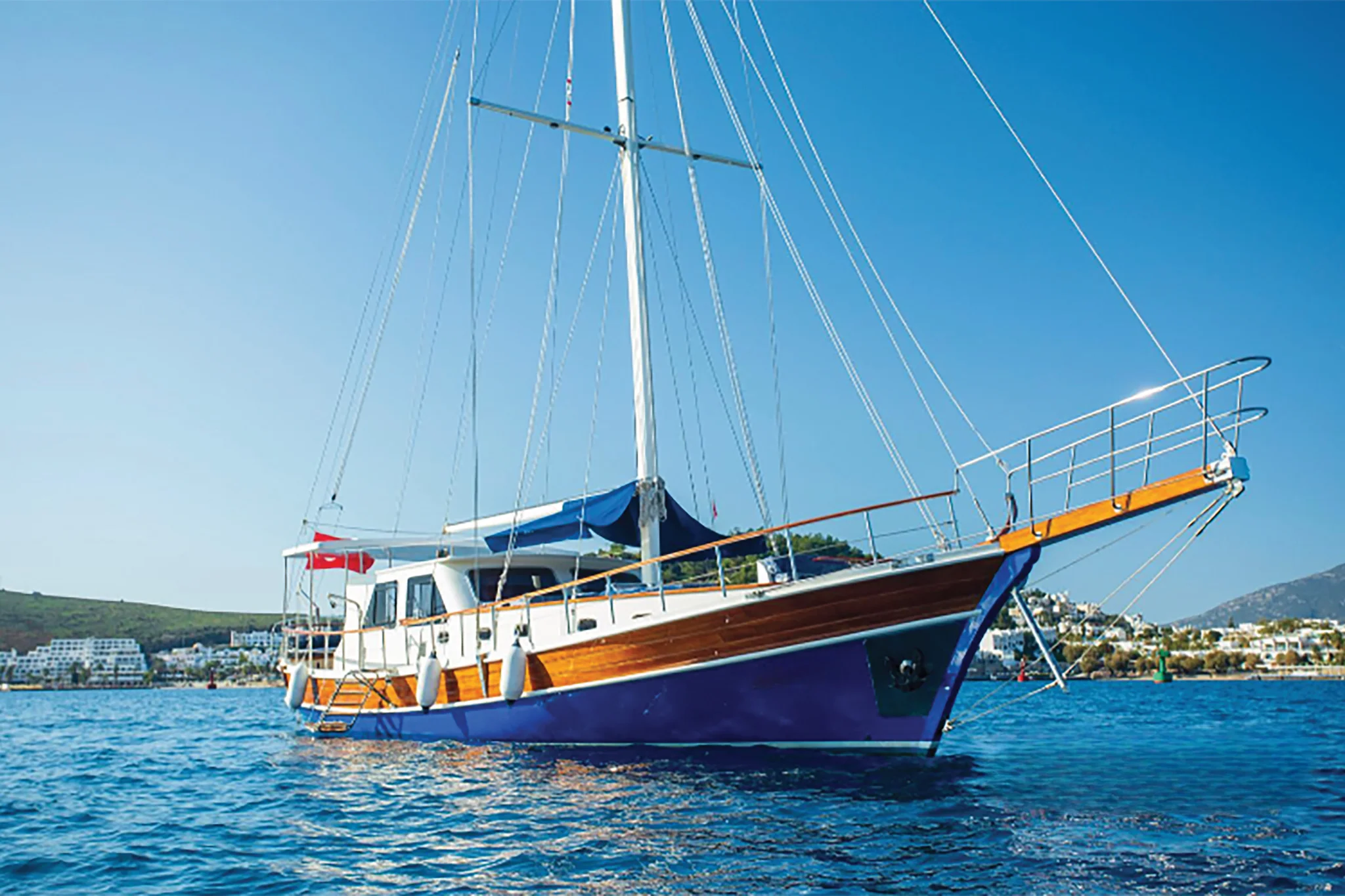 Whisper 2 yacht