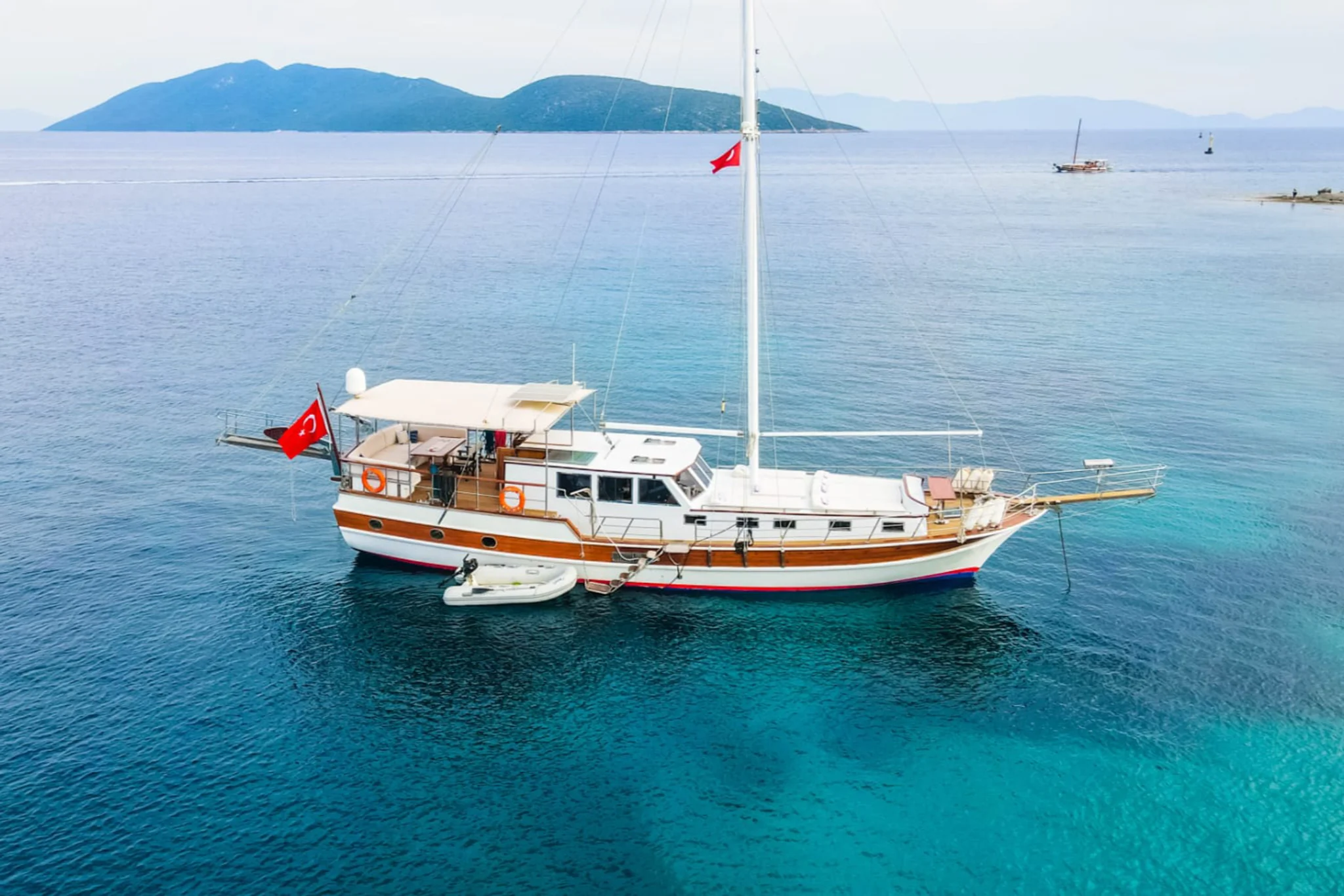 Cagan 2 yacht