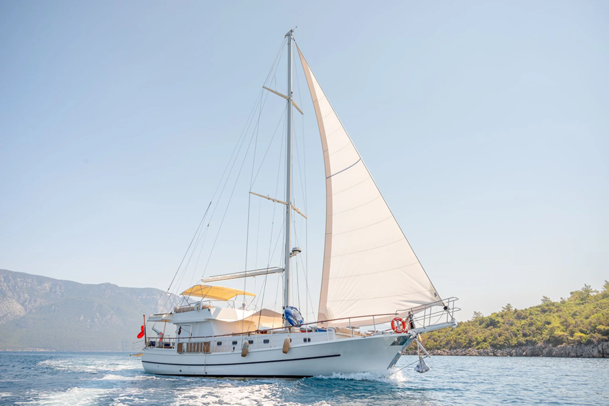 Bernis yacht