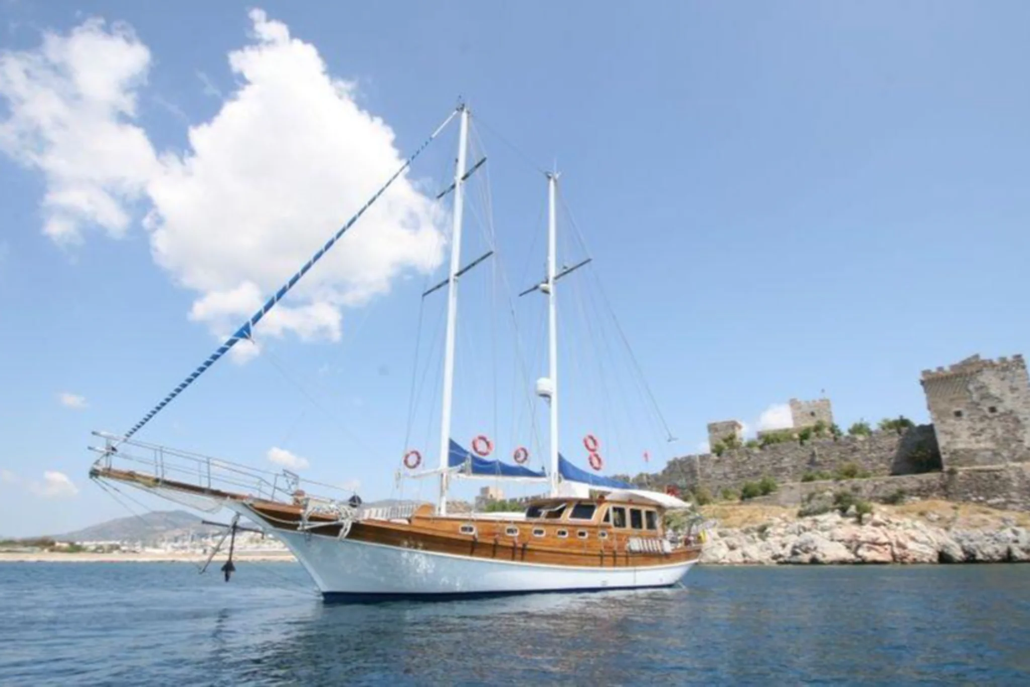 MiraMare yacht