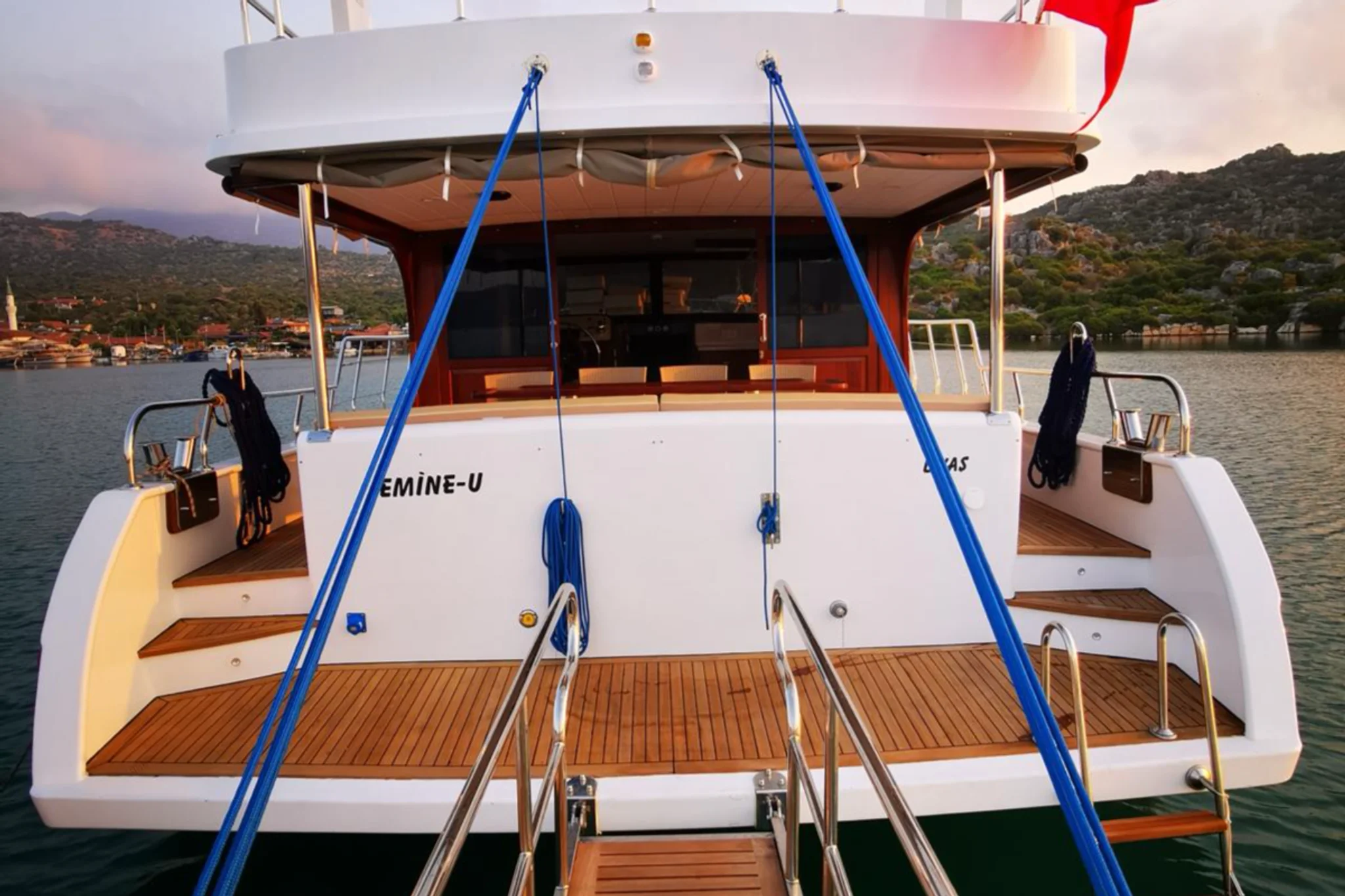 Emine U — photo 2