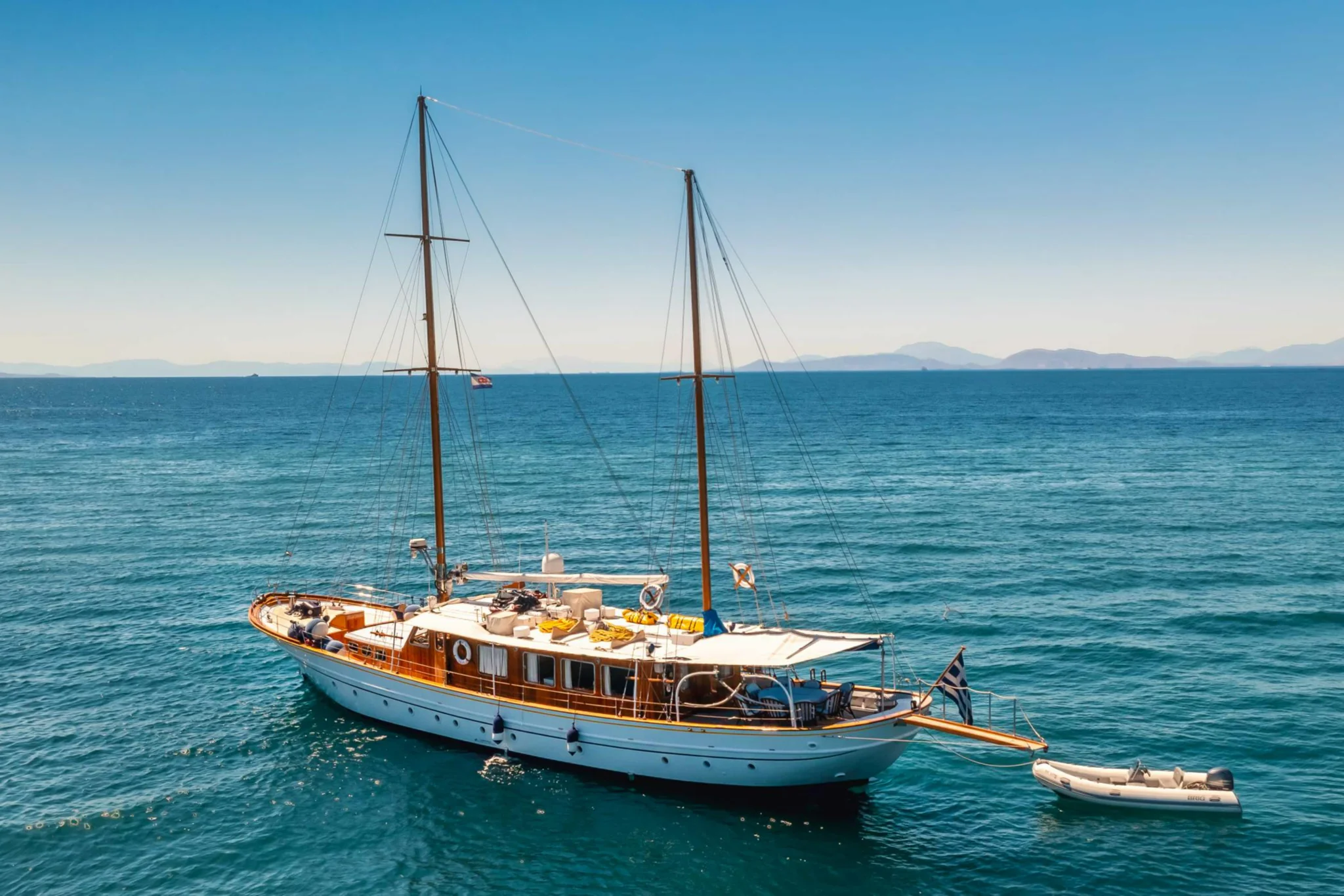 LITHI yacht