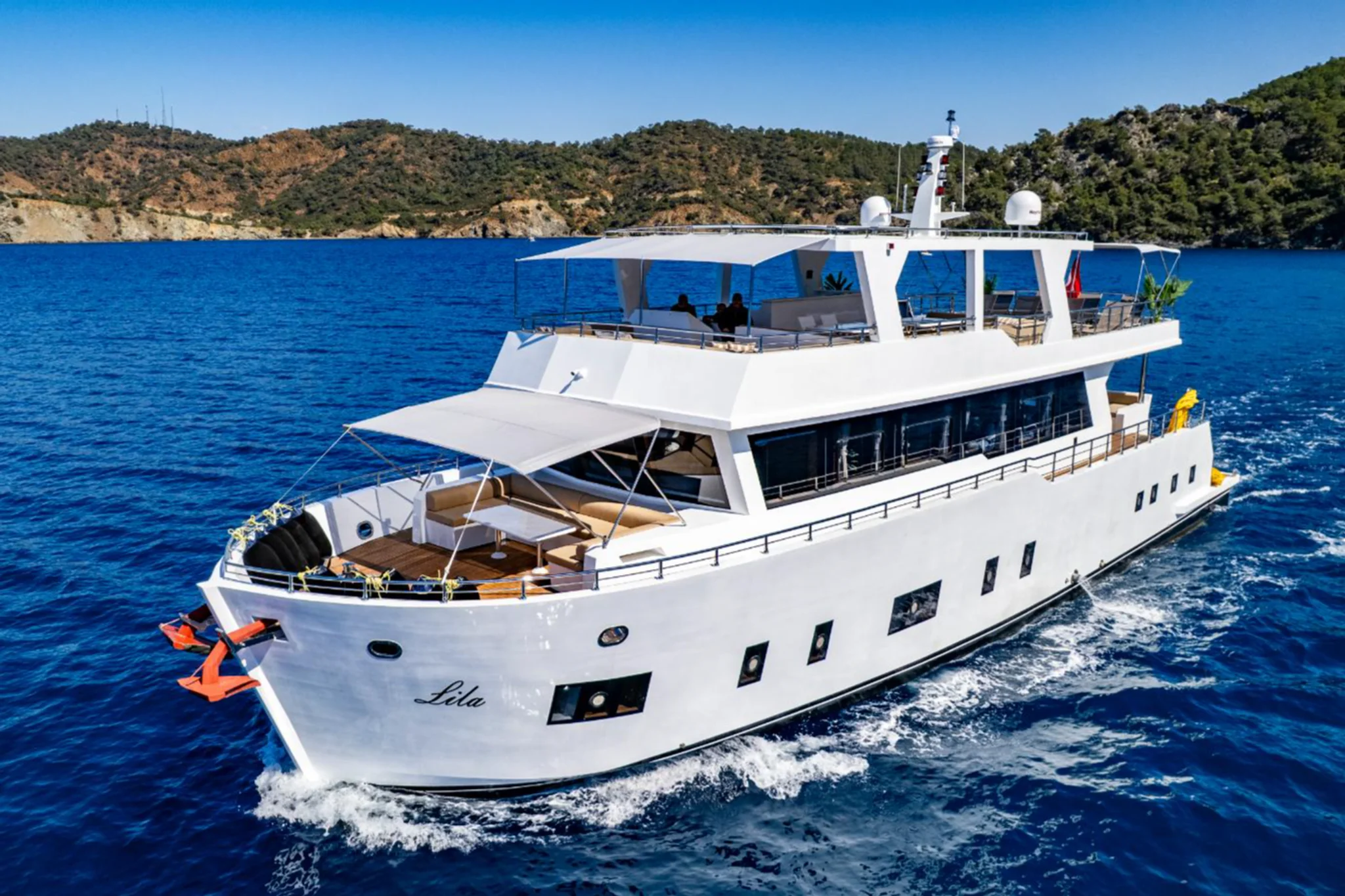 LILA TRAWLER yacht