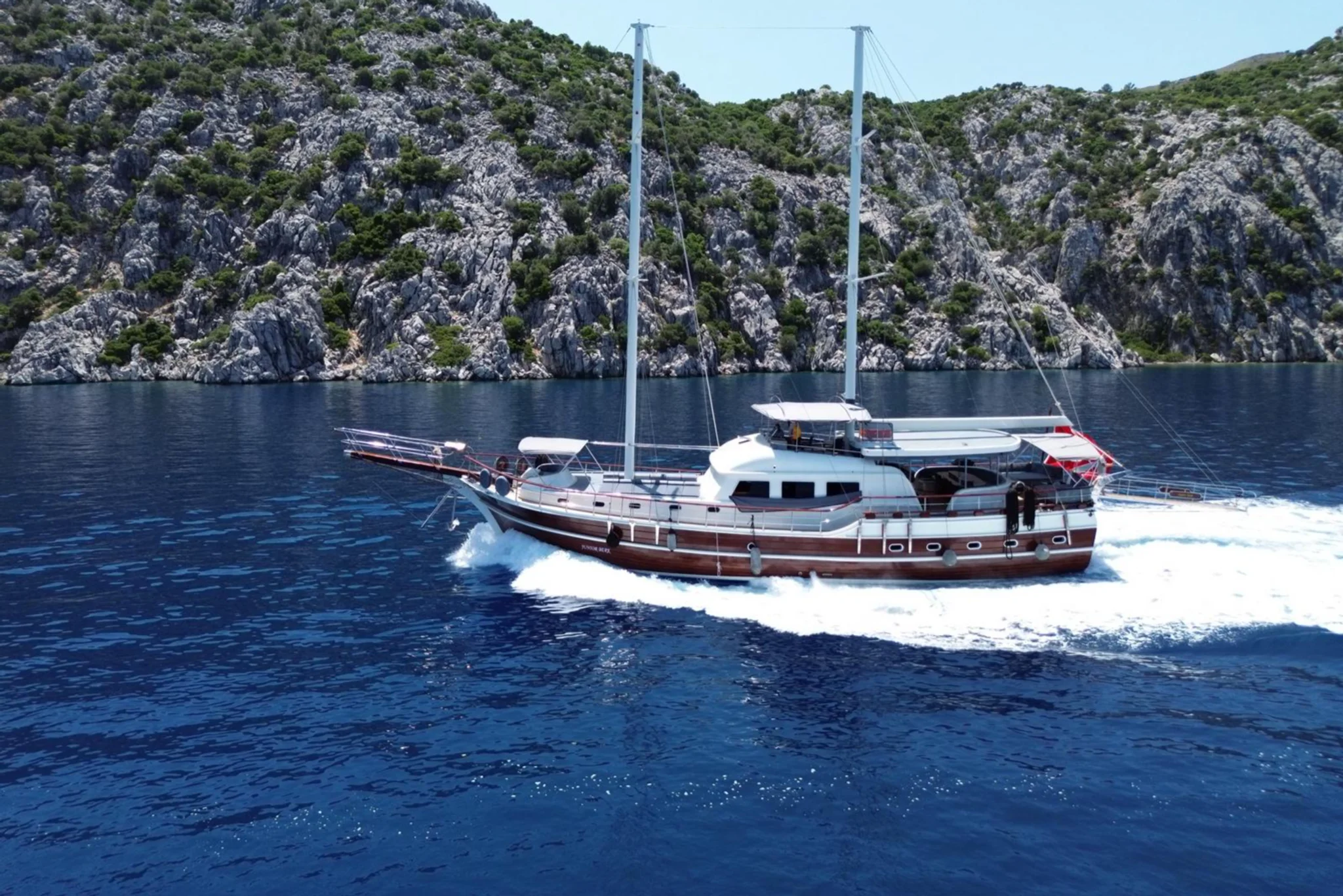 JUNIOR BERK yacht