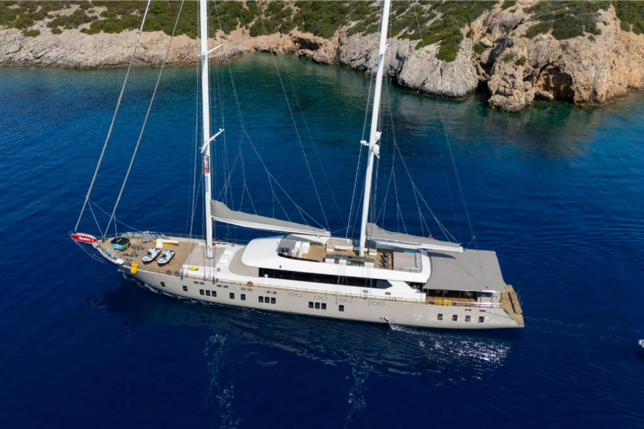 De Love yacht