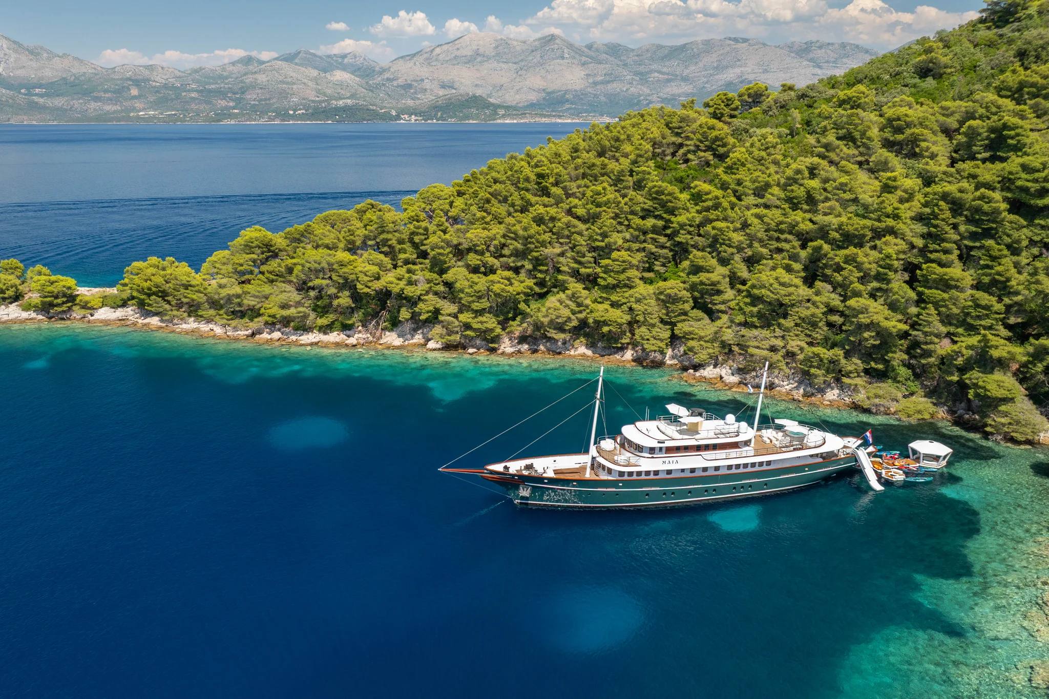 Yacht MAIA