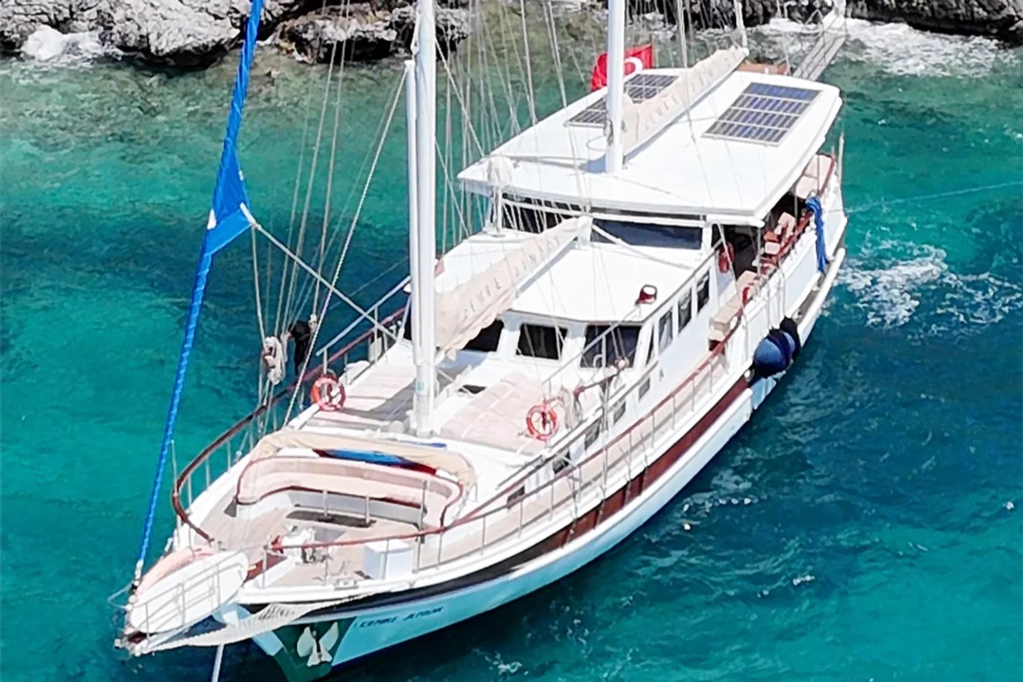 Cemre Junior — foto 8