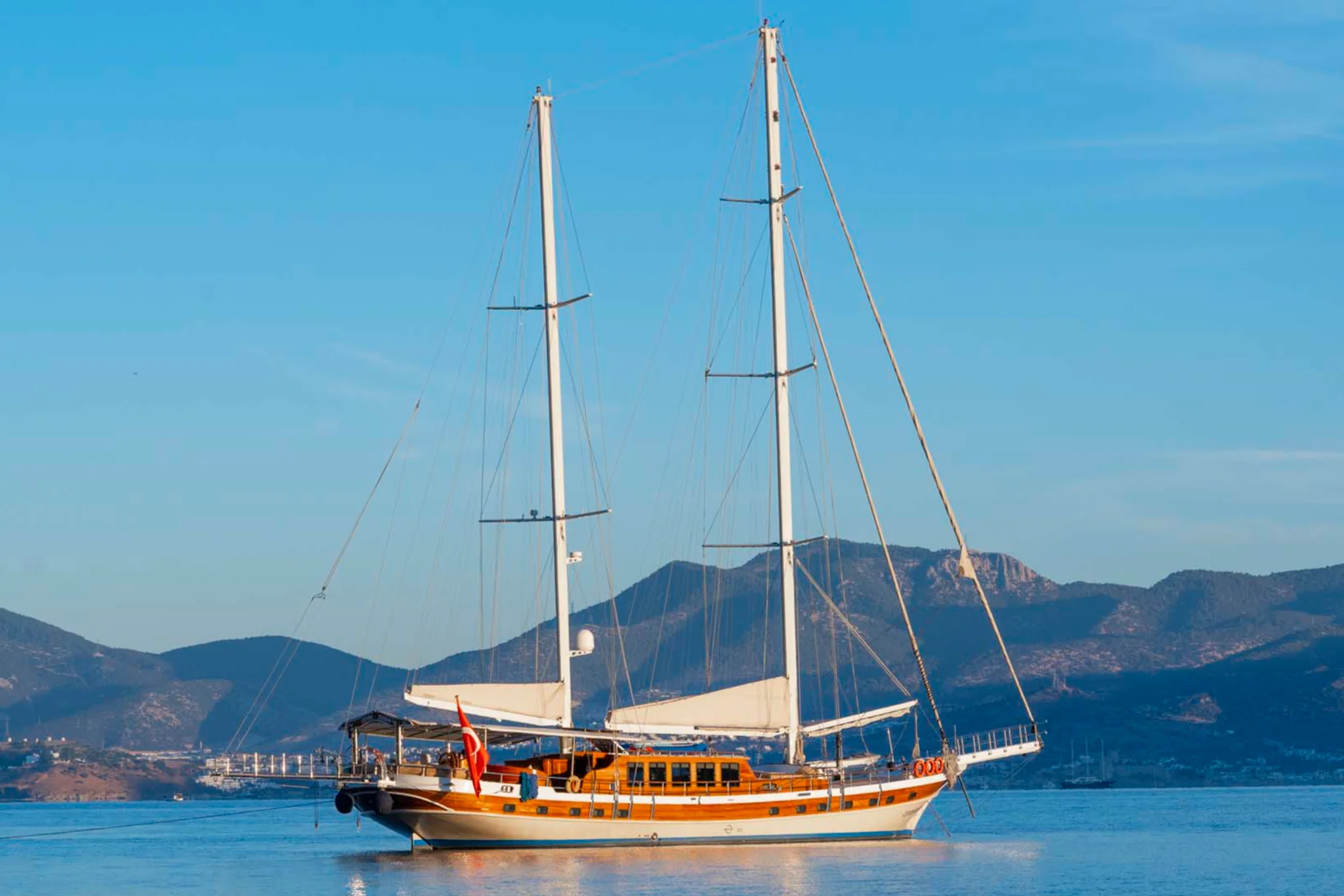 Cevri Hasan 5 yacht