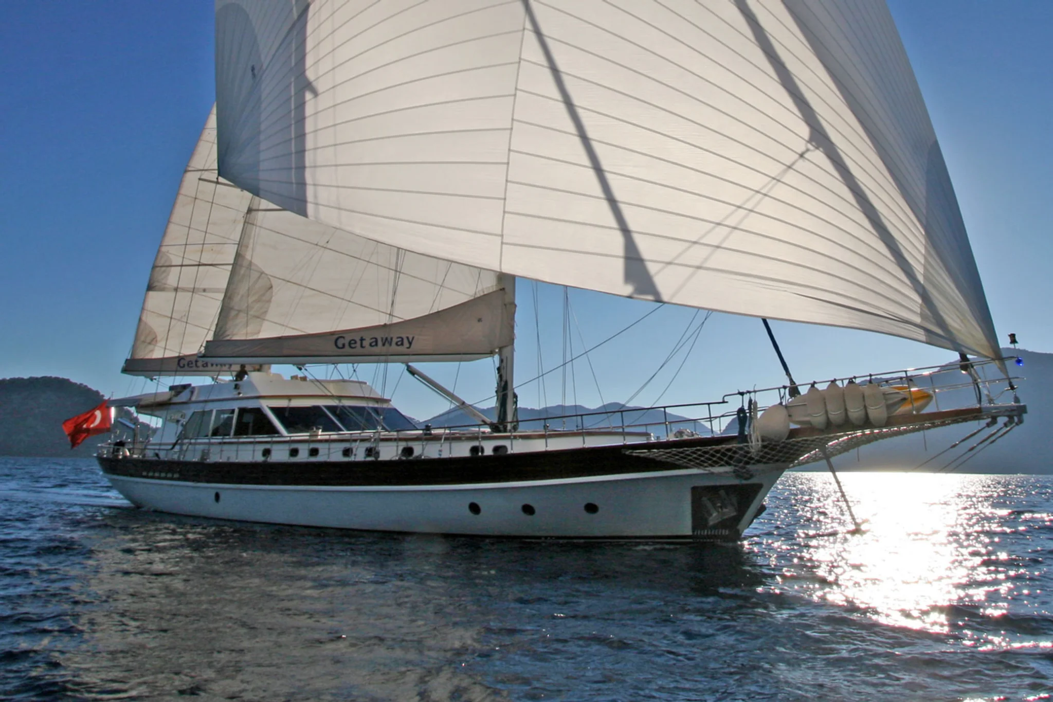 Getaway yacht