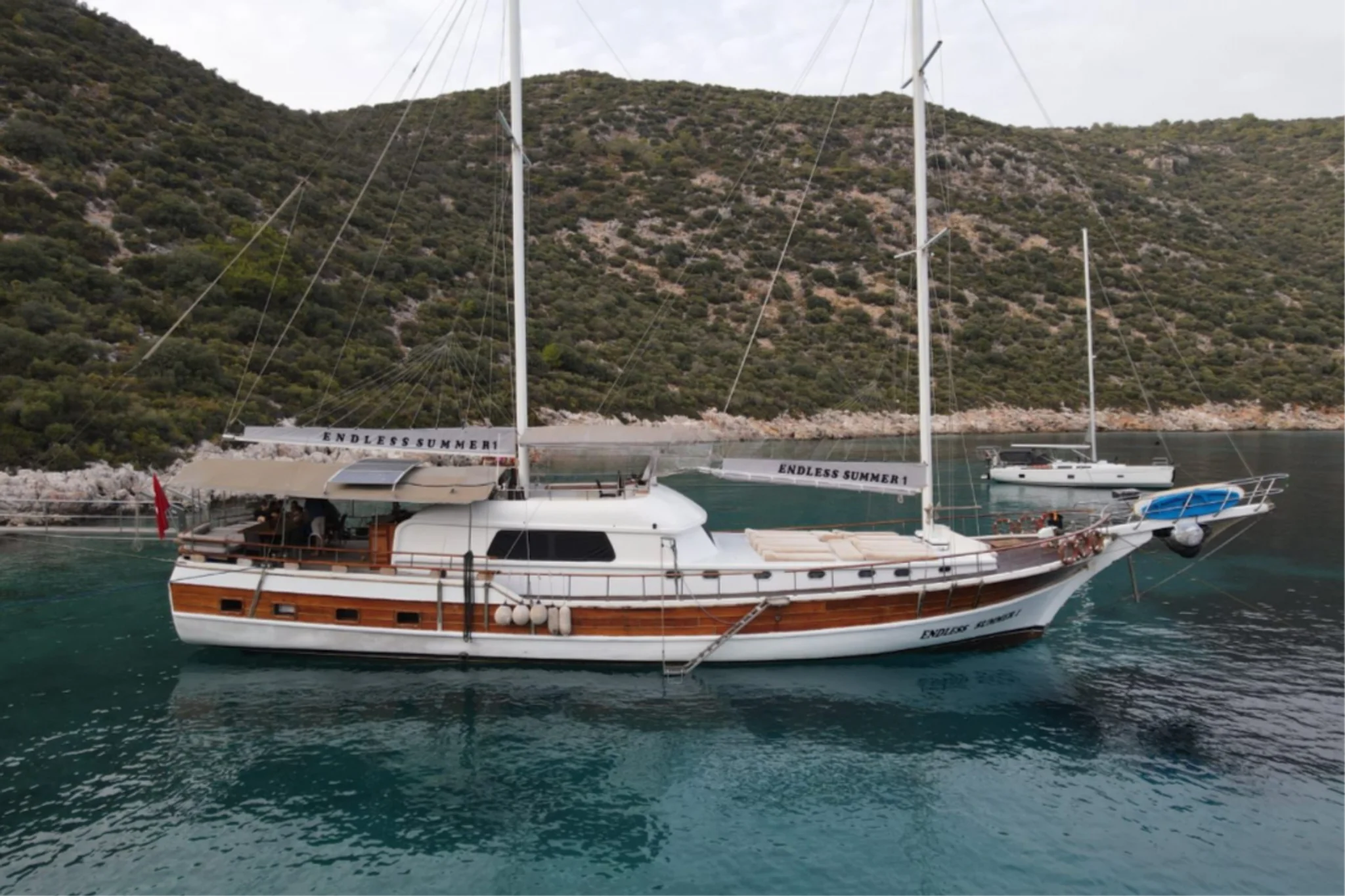 Endless Summer 1 yacht
