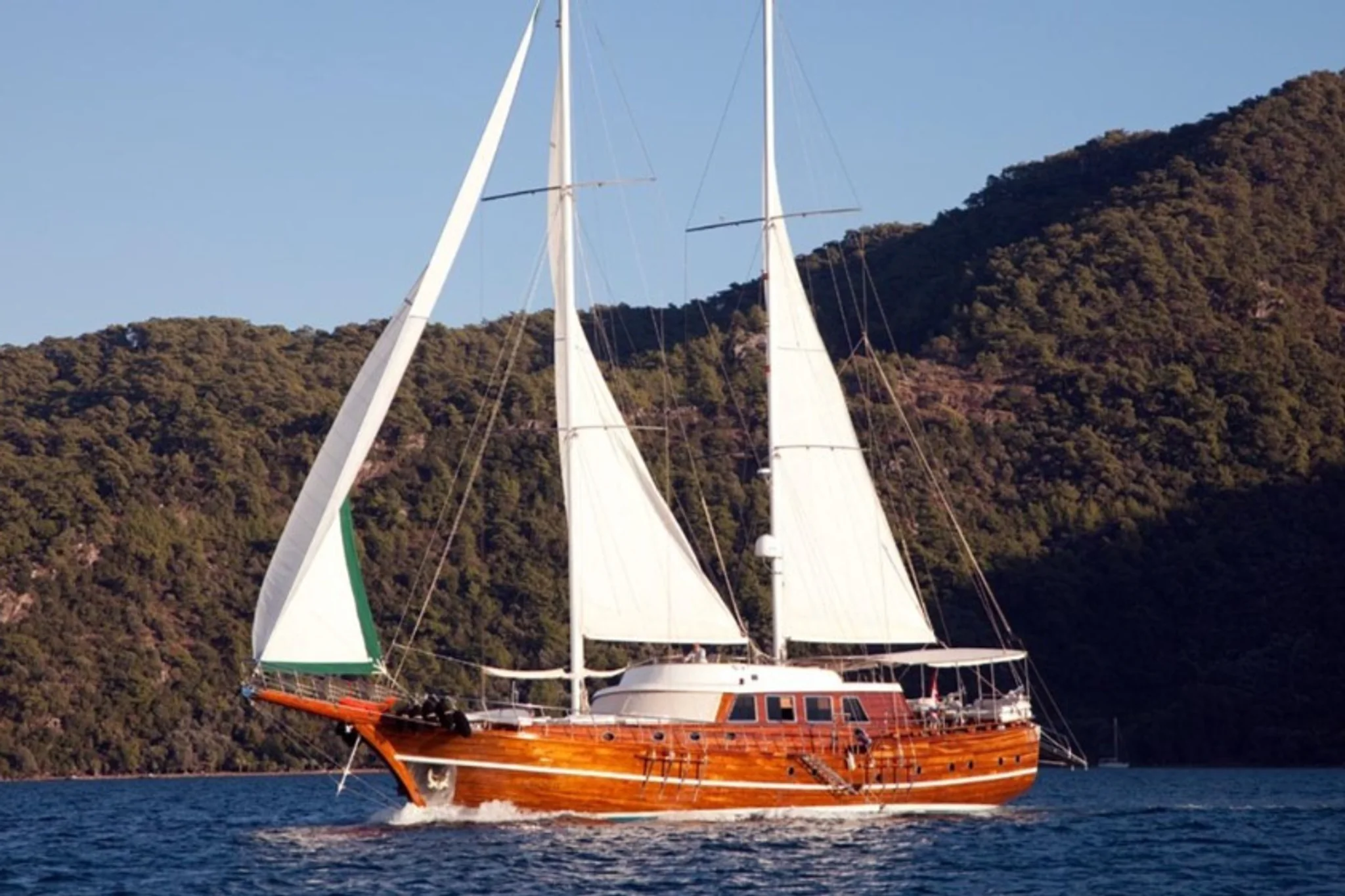 S Dogu yacht