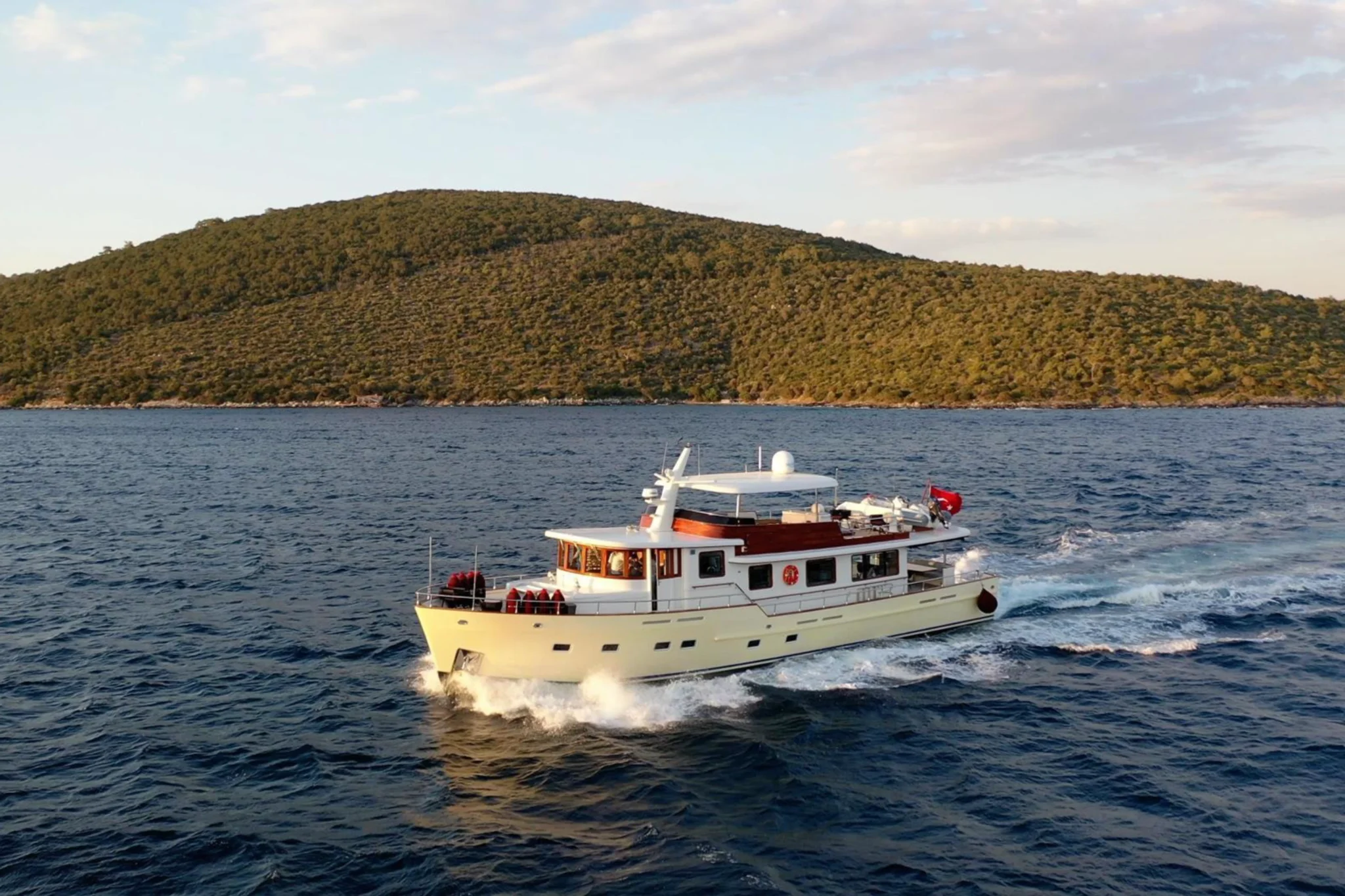 Dilnisin yacht