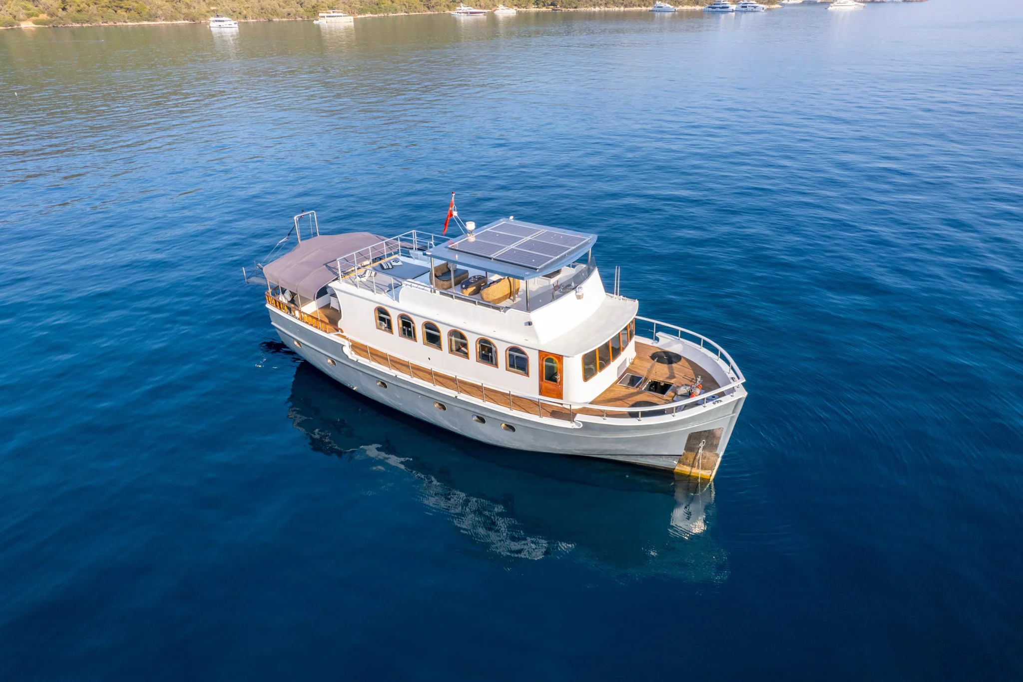 Quatros yacht