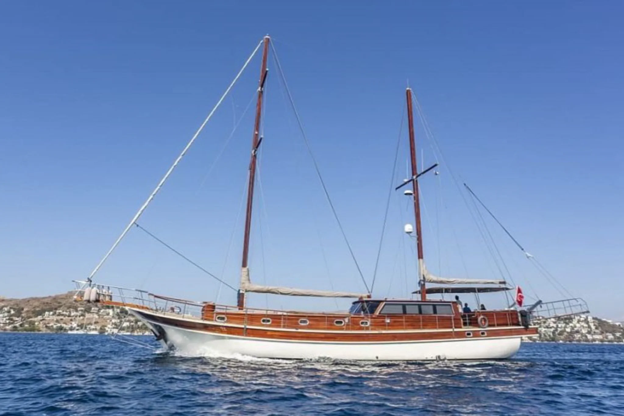 DRAGUT yacht