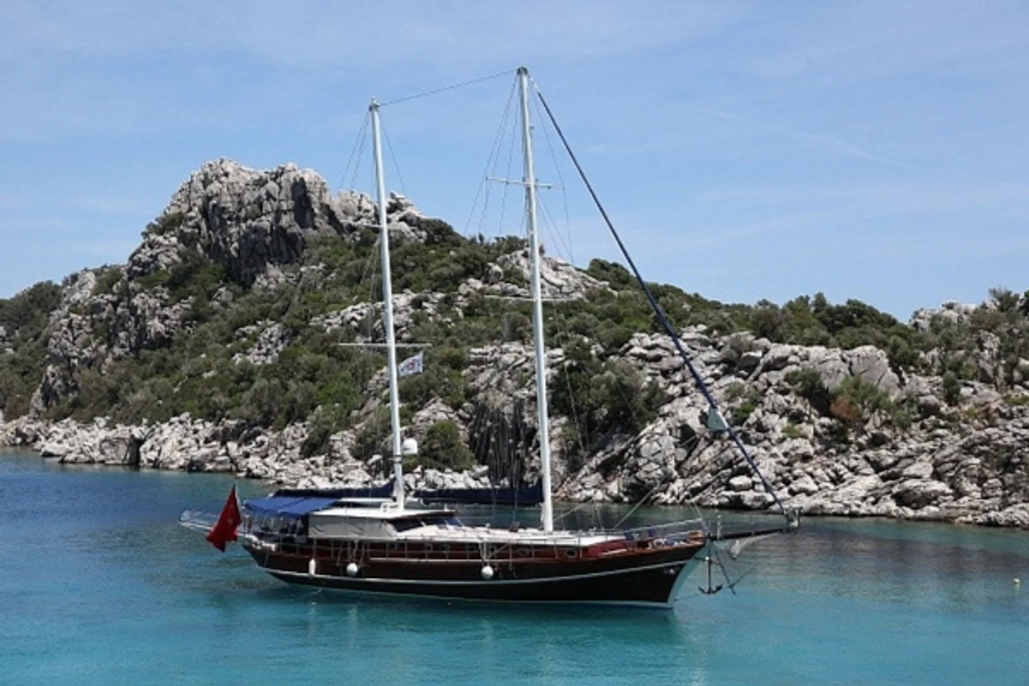 YASEMIN SULTAN 1 — Foto 2