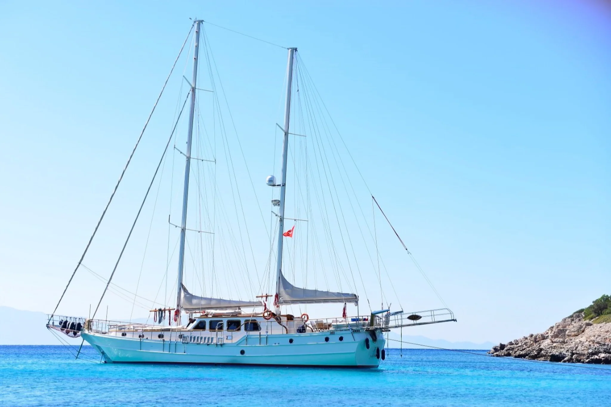 Yacht MIA 1