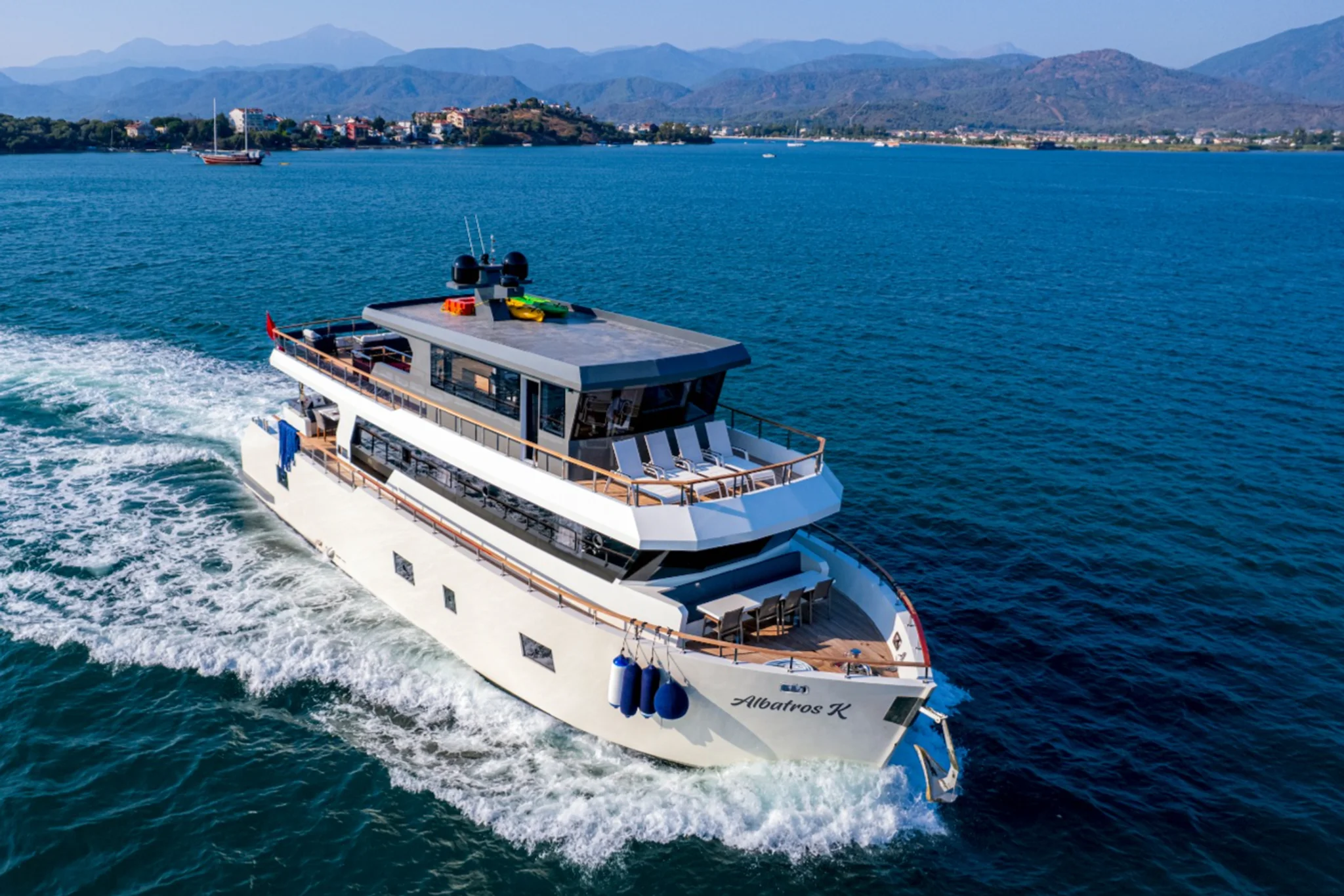 Albatros Explorer yacht