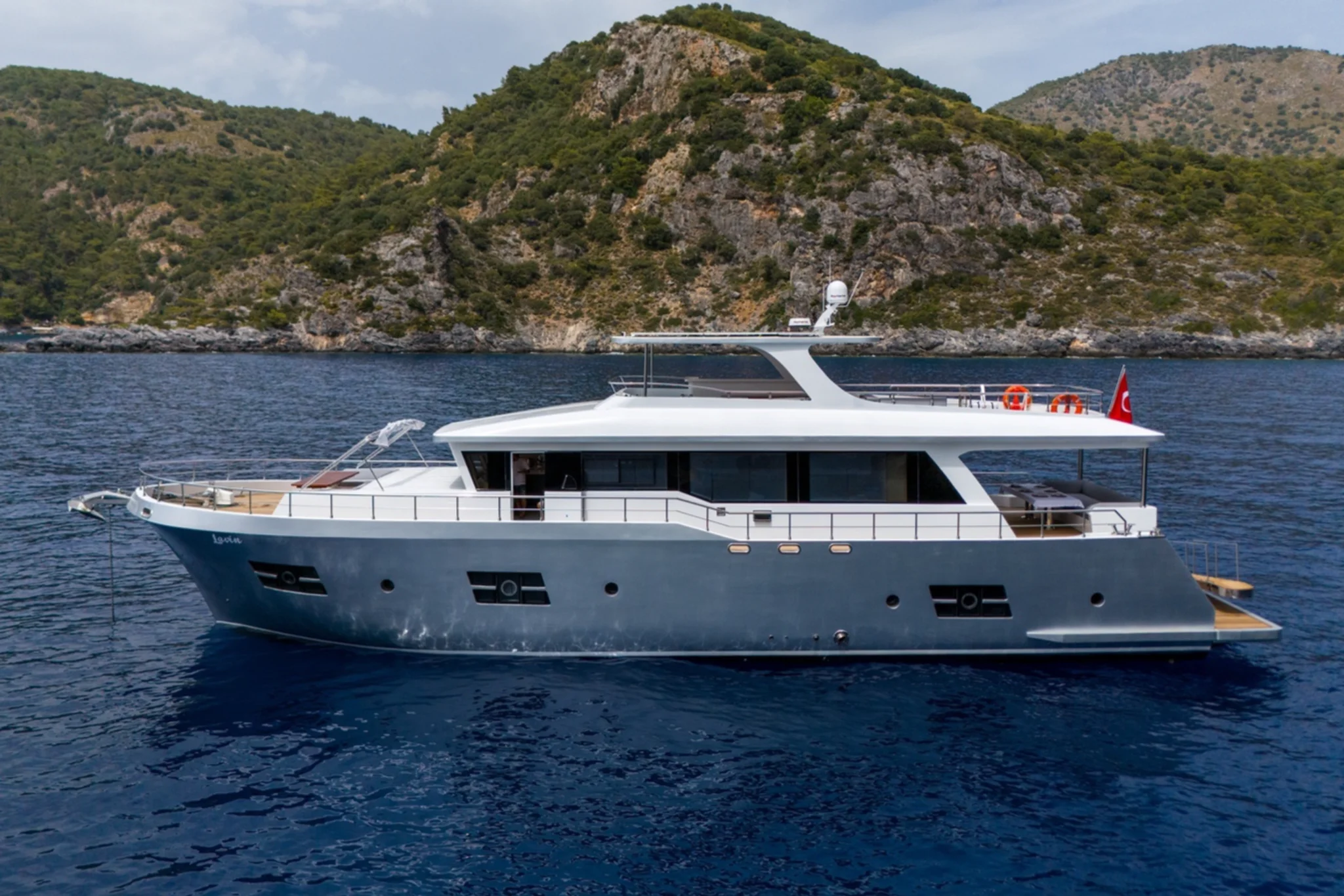 LAVIN yacht