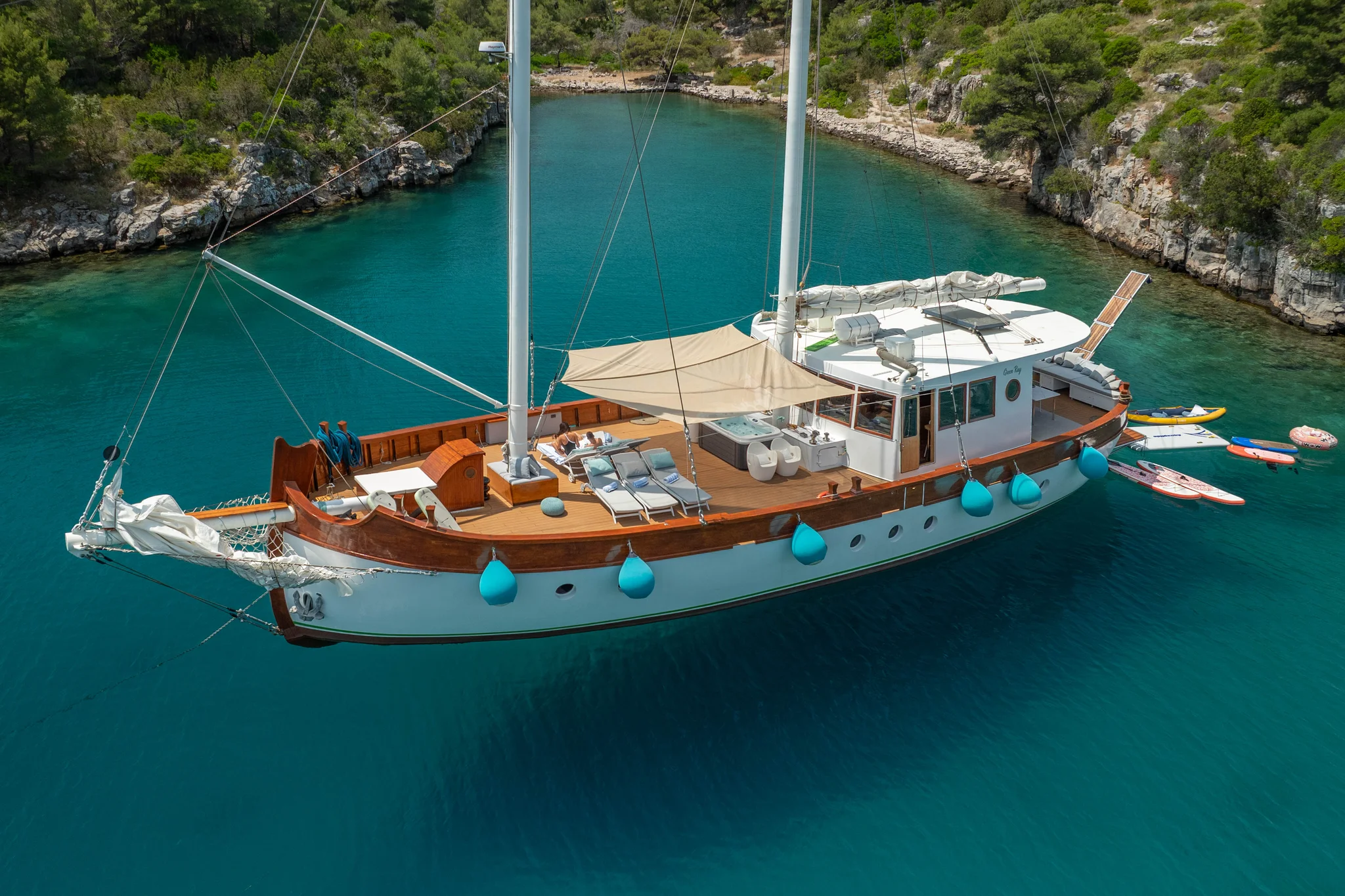Green Ray yacht