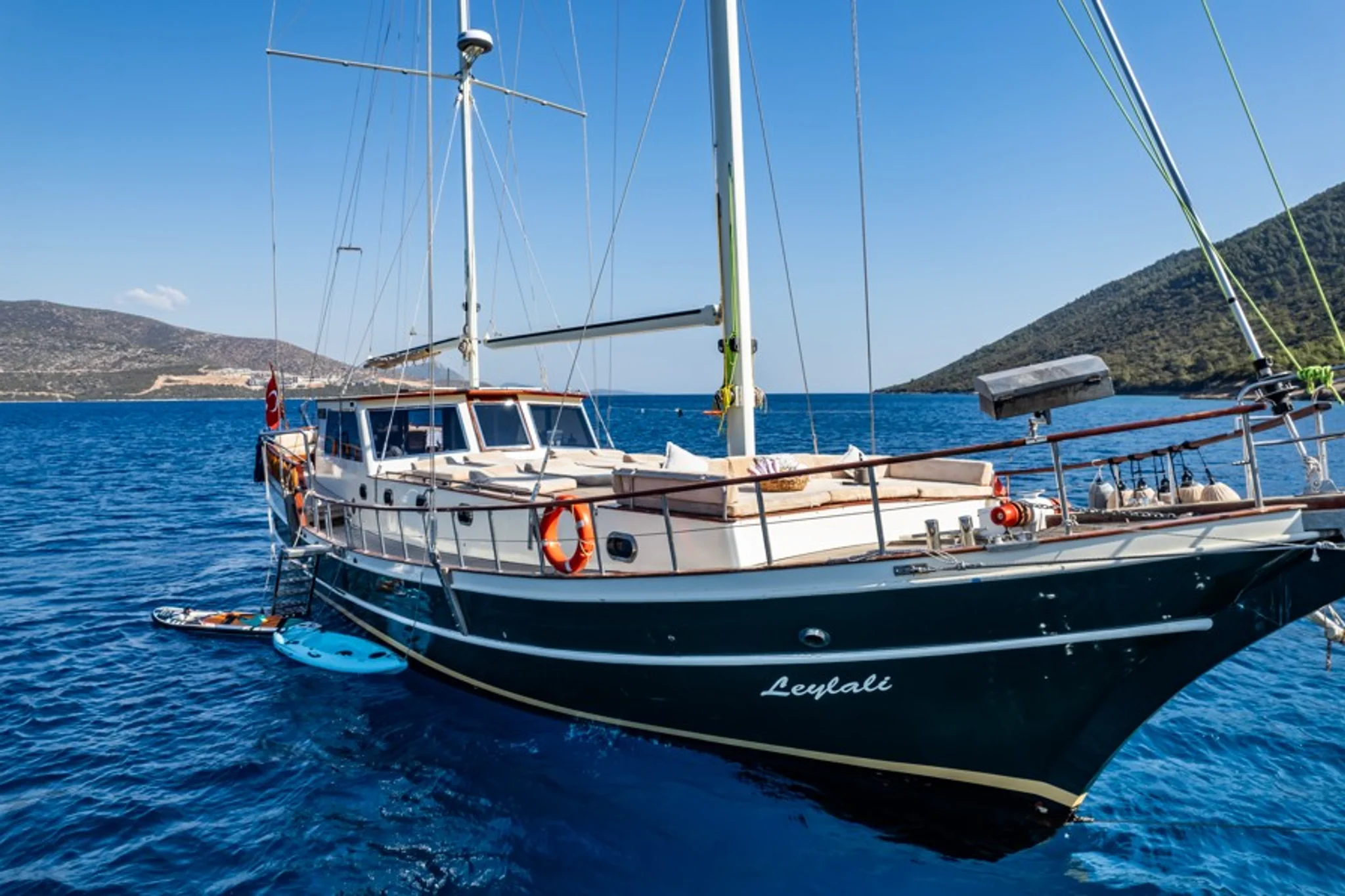 Leylali yacht
