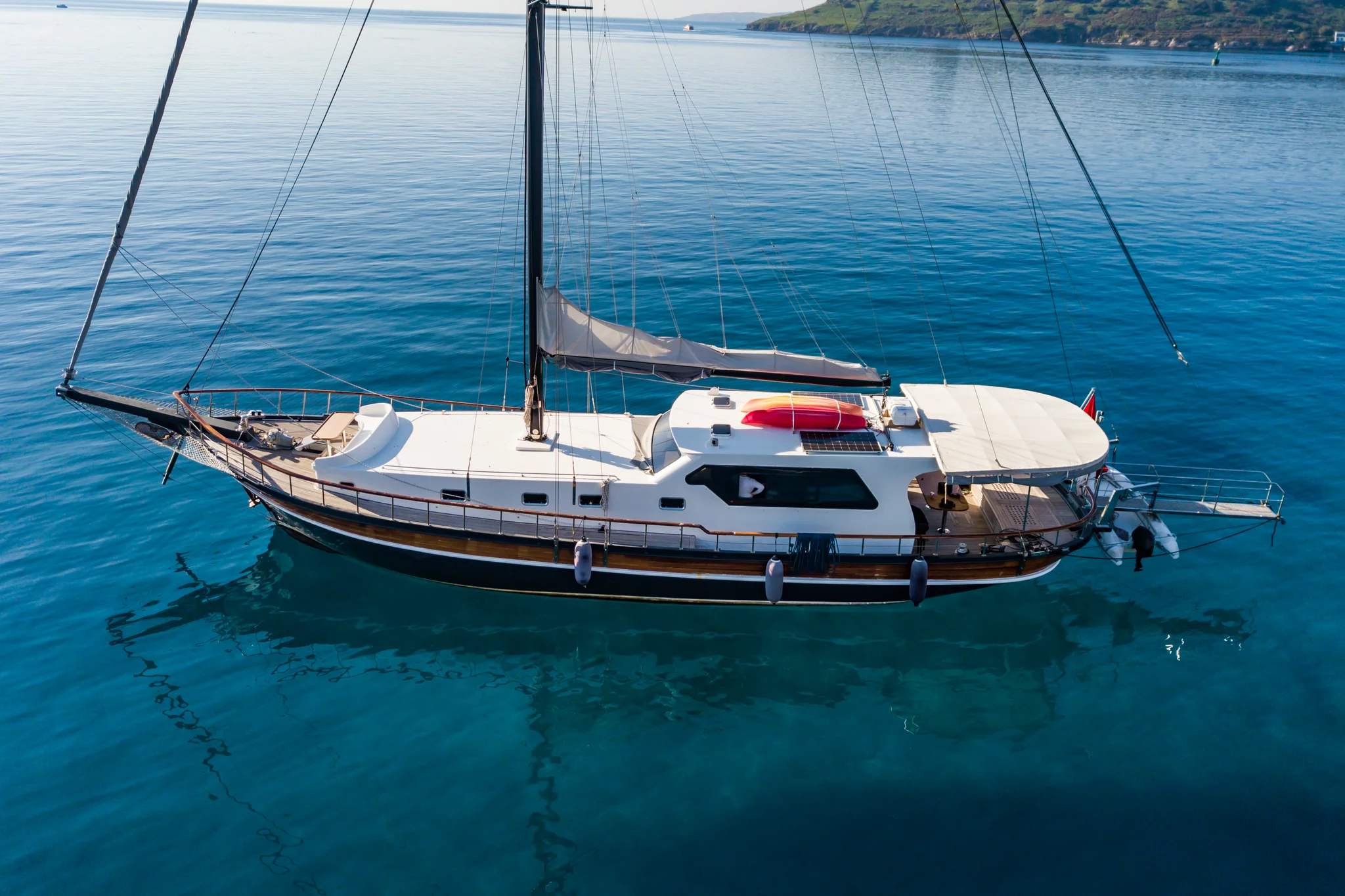 Moe 1 yacht