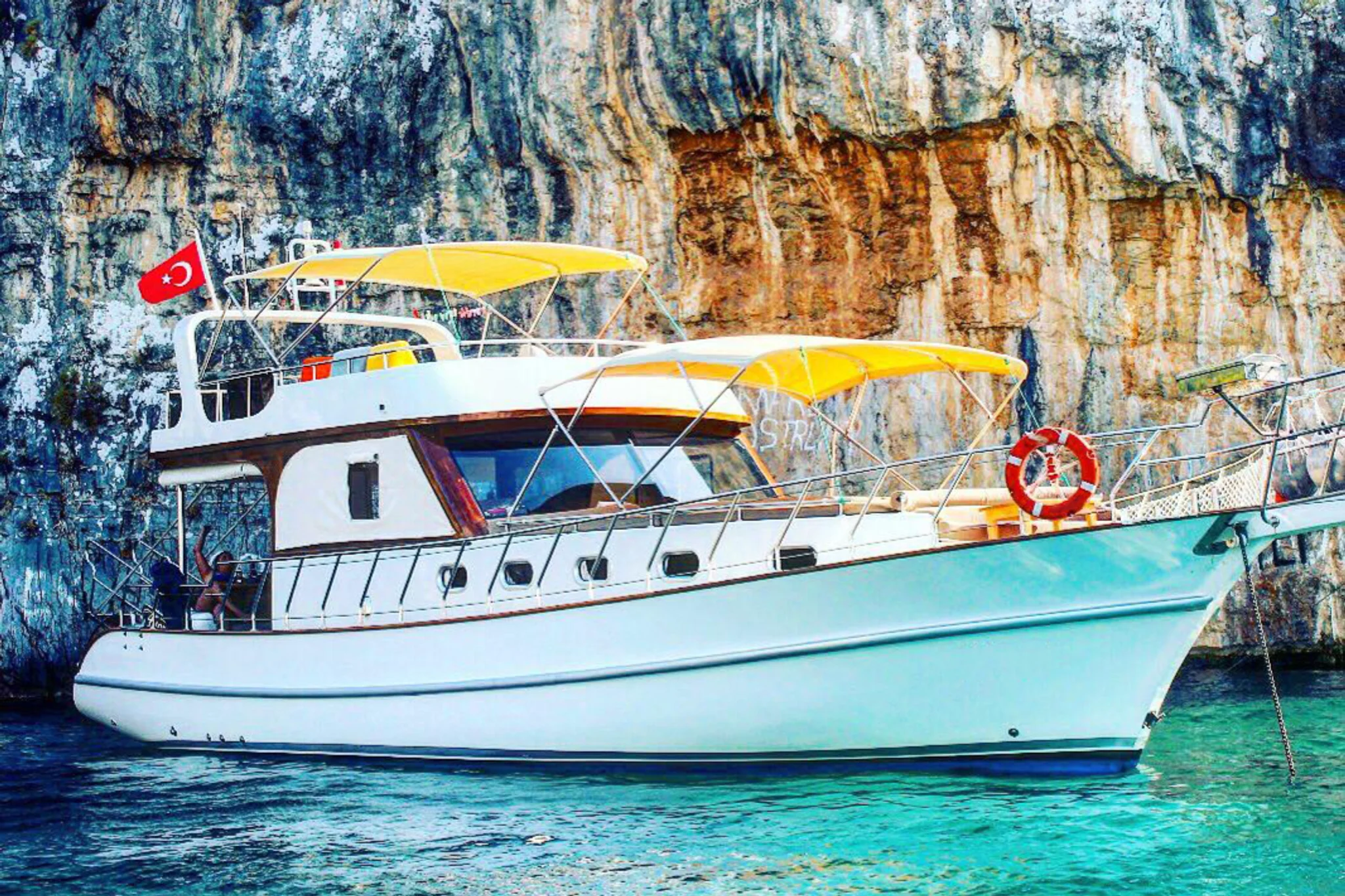 Ayna yacht