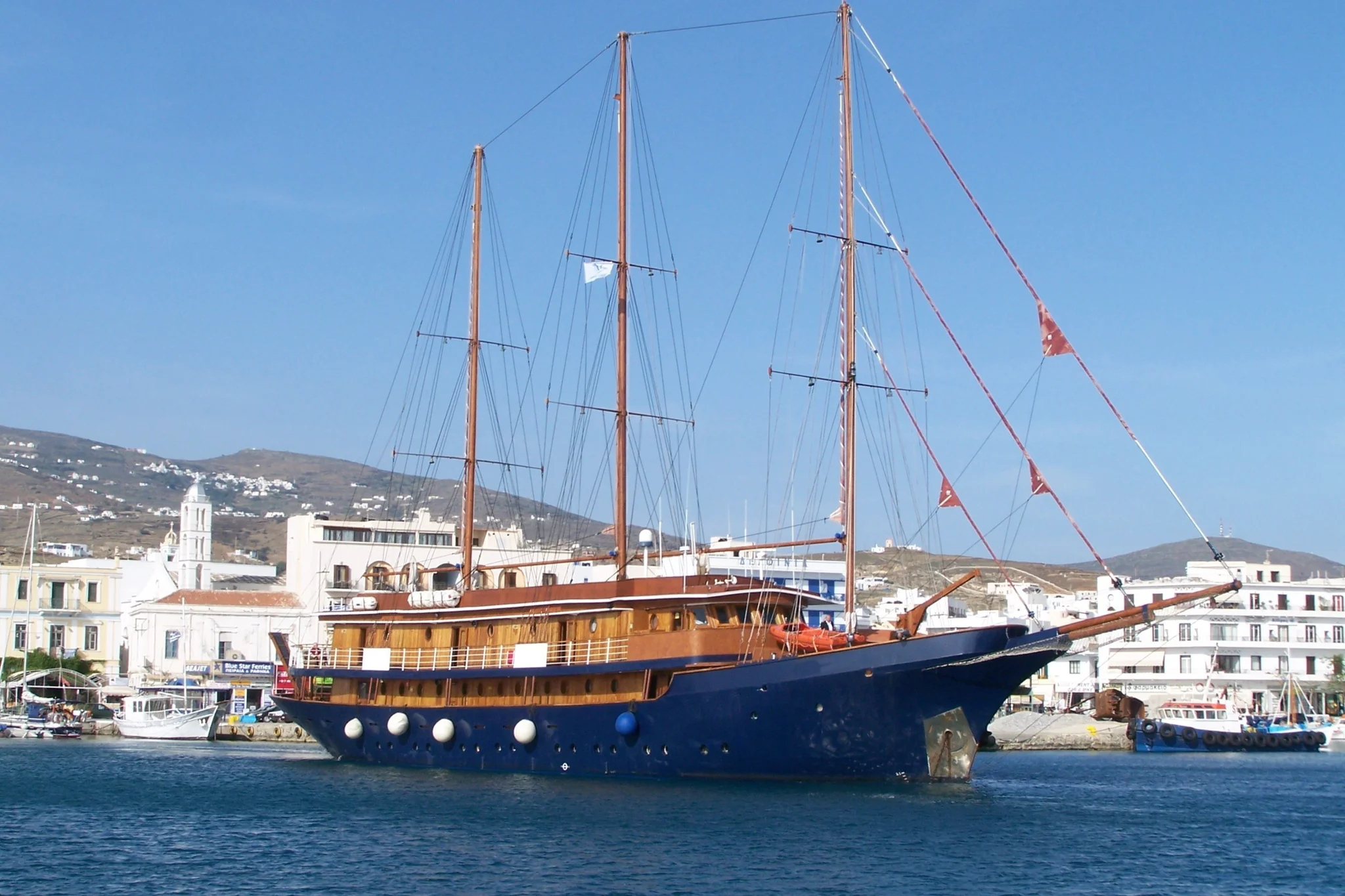 Galileo yacht