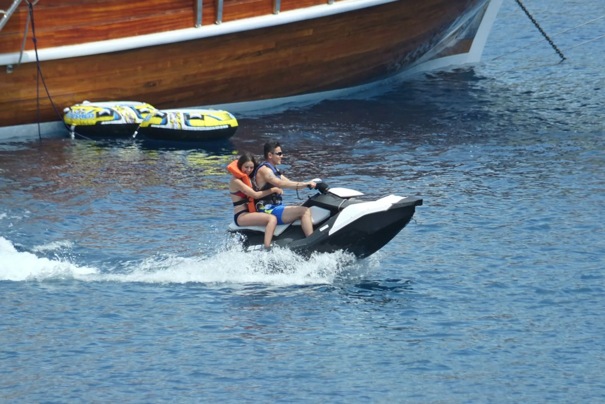Kaptan Mehmet Bugra — entertainment
