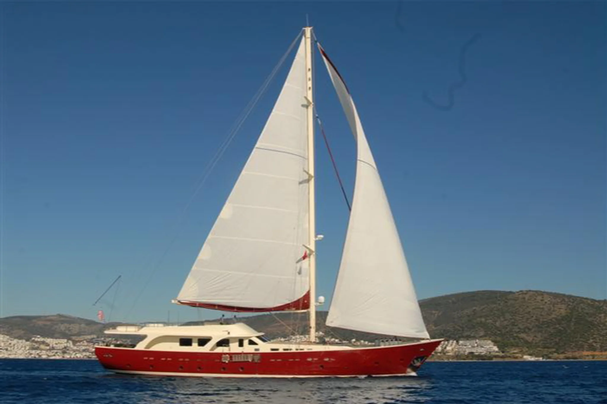 Lady Daisy yacht
