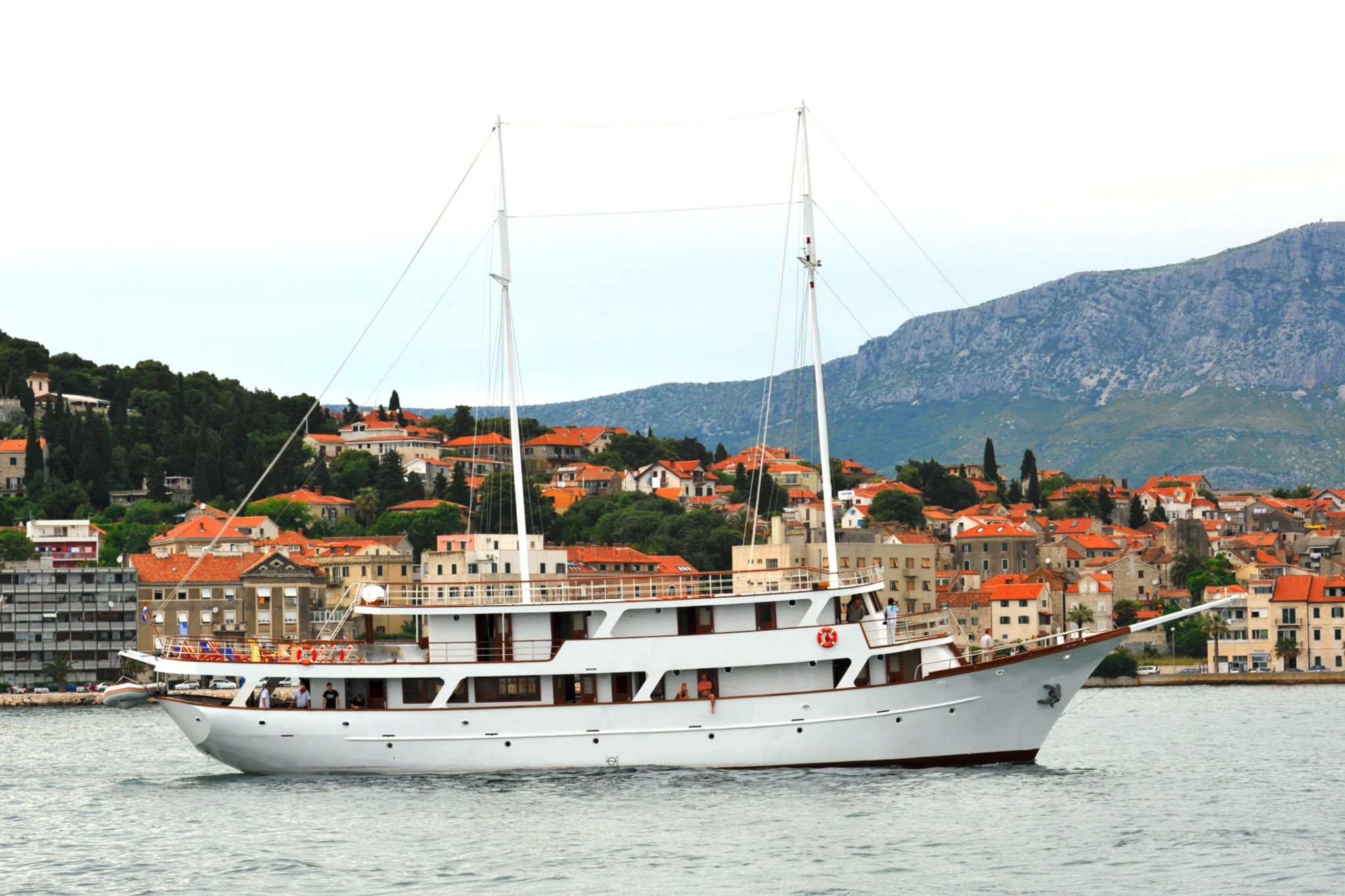 Dionis yacht