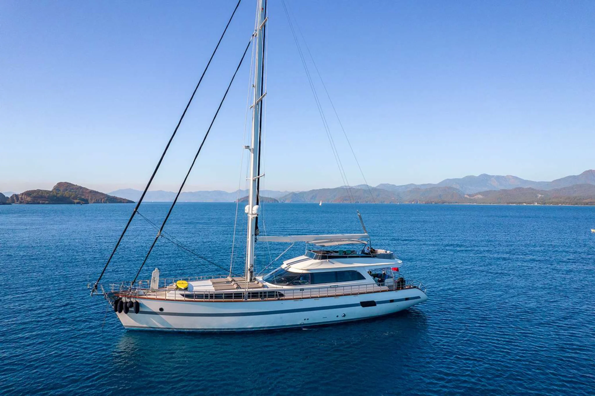 DESTINY yacht