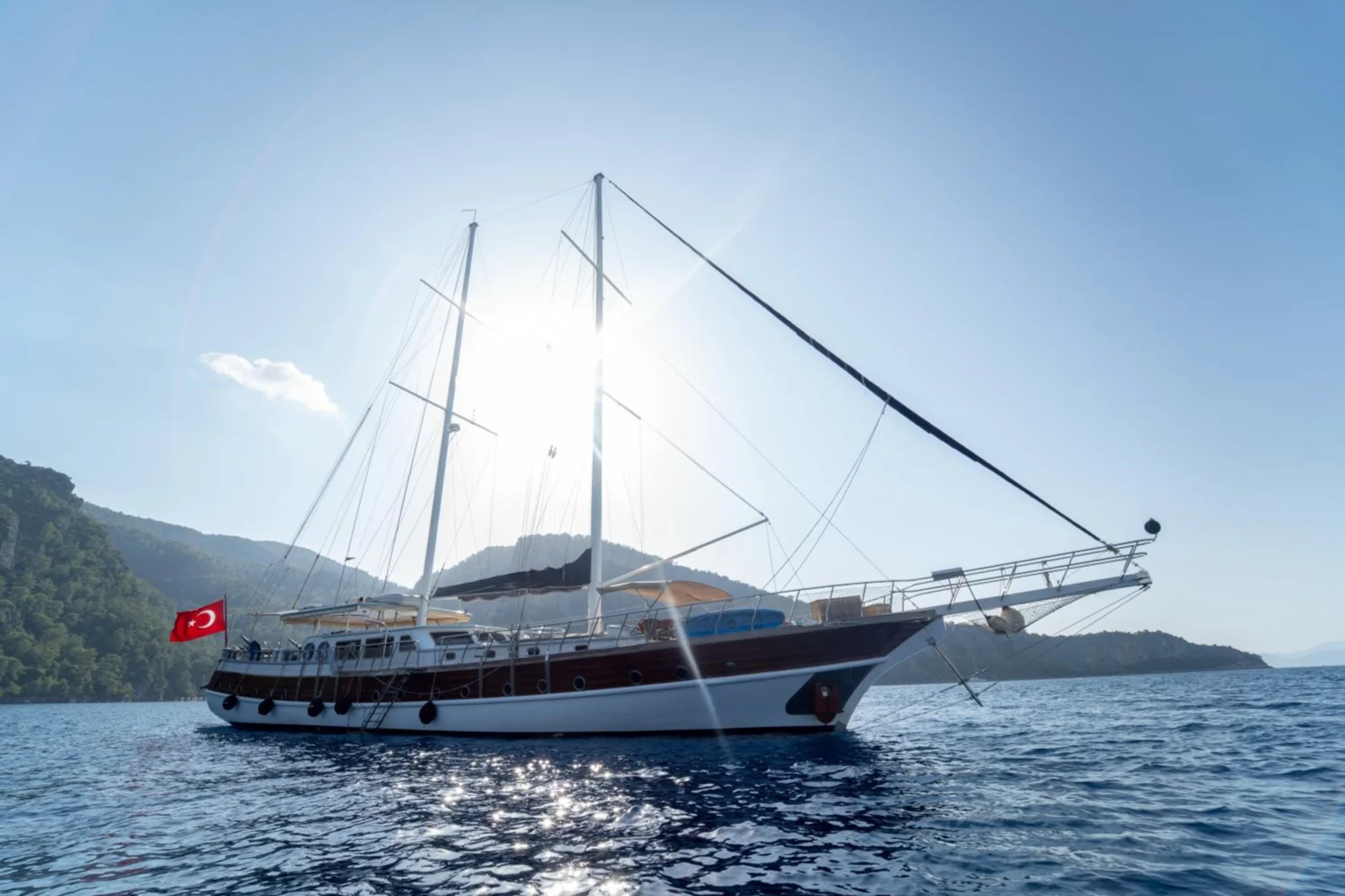 Queen Lila yacht