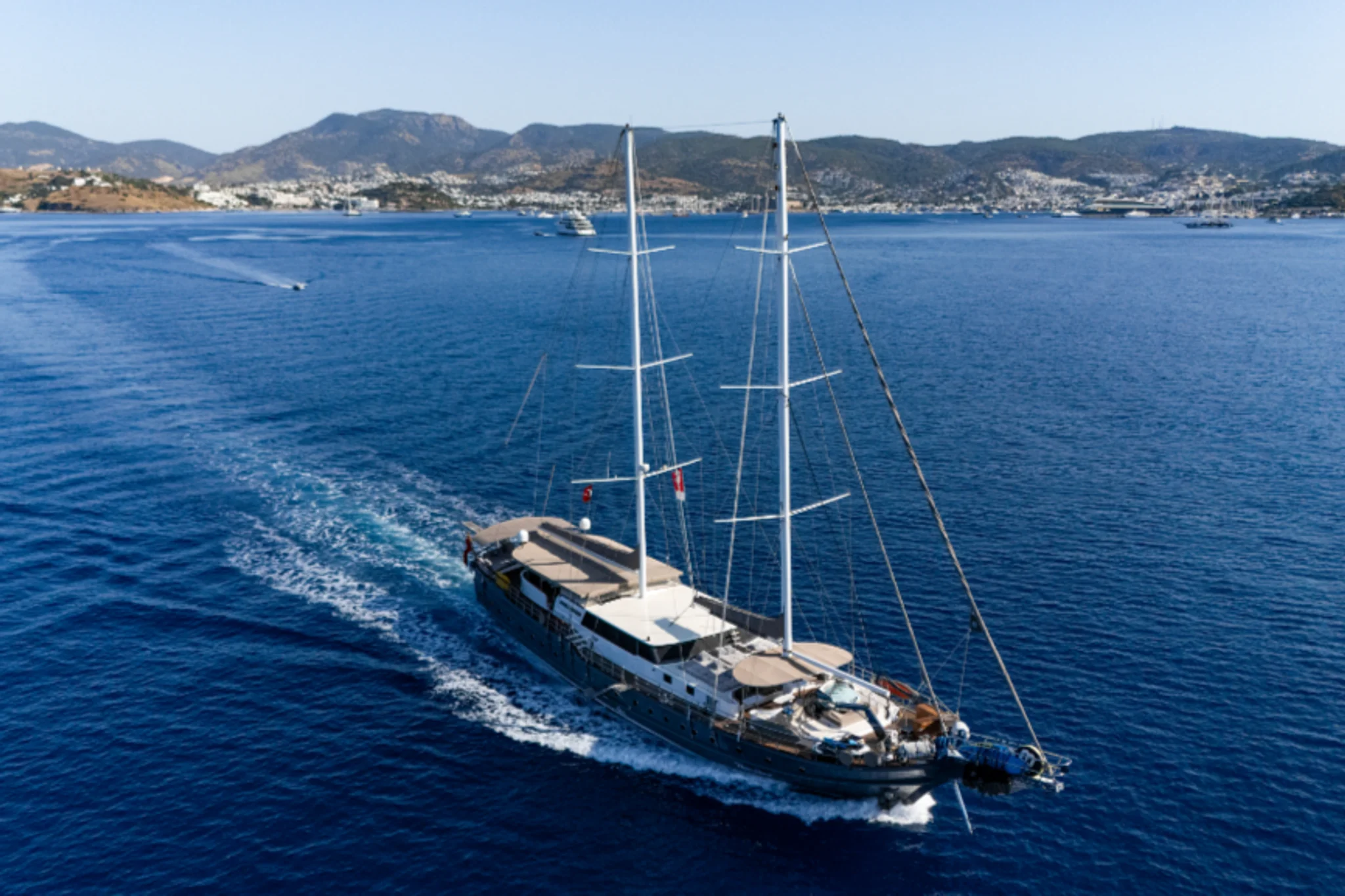 Nevra Queen yacht
