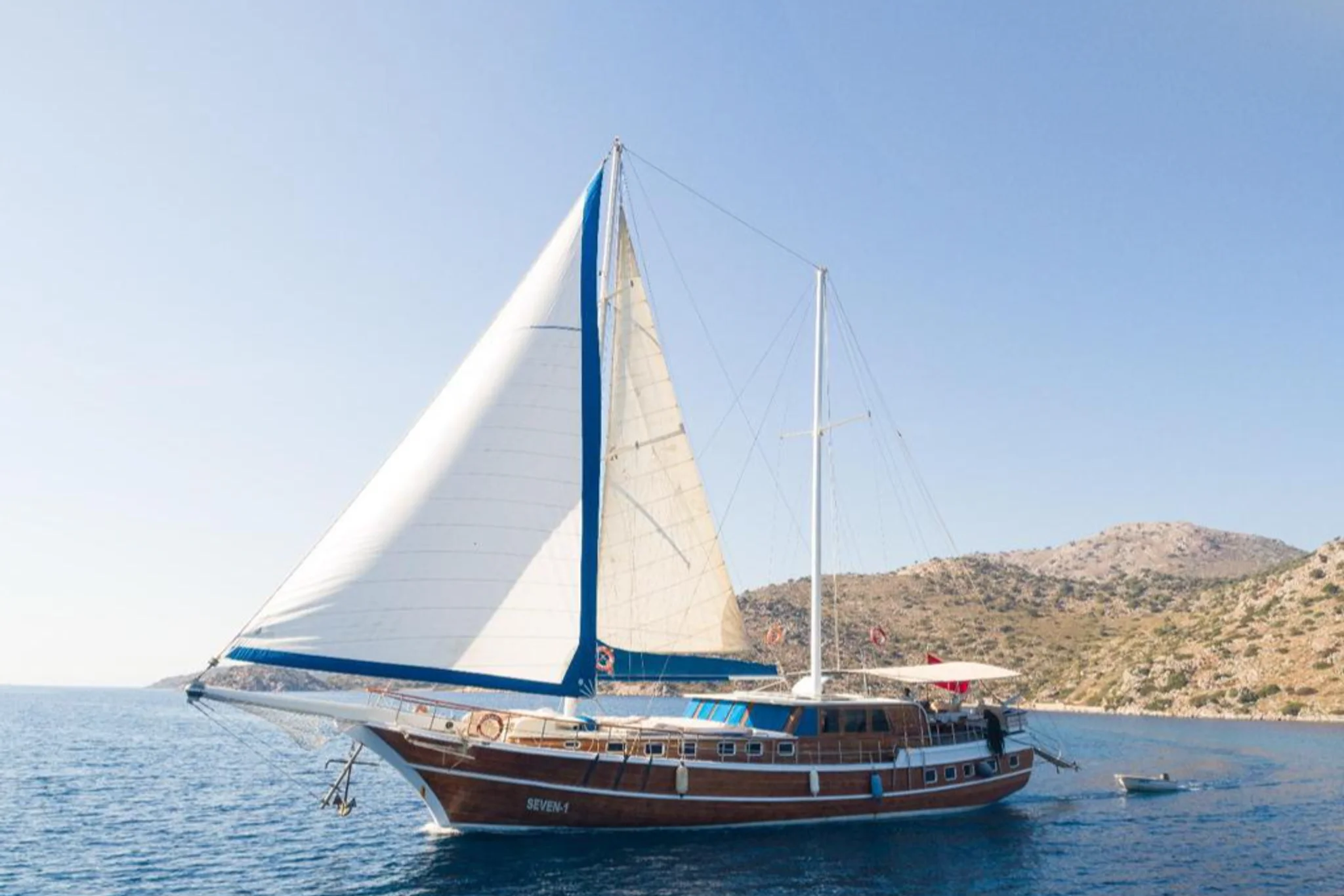 Seven 1 yacht