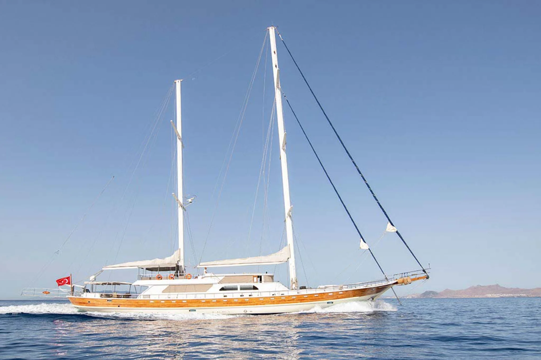 The Wall yacht