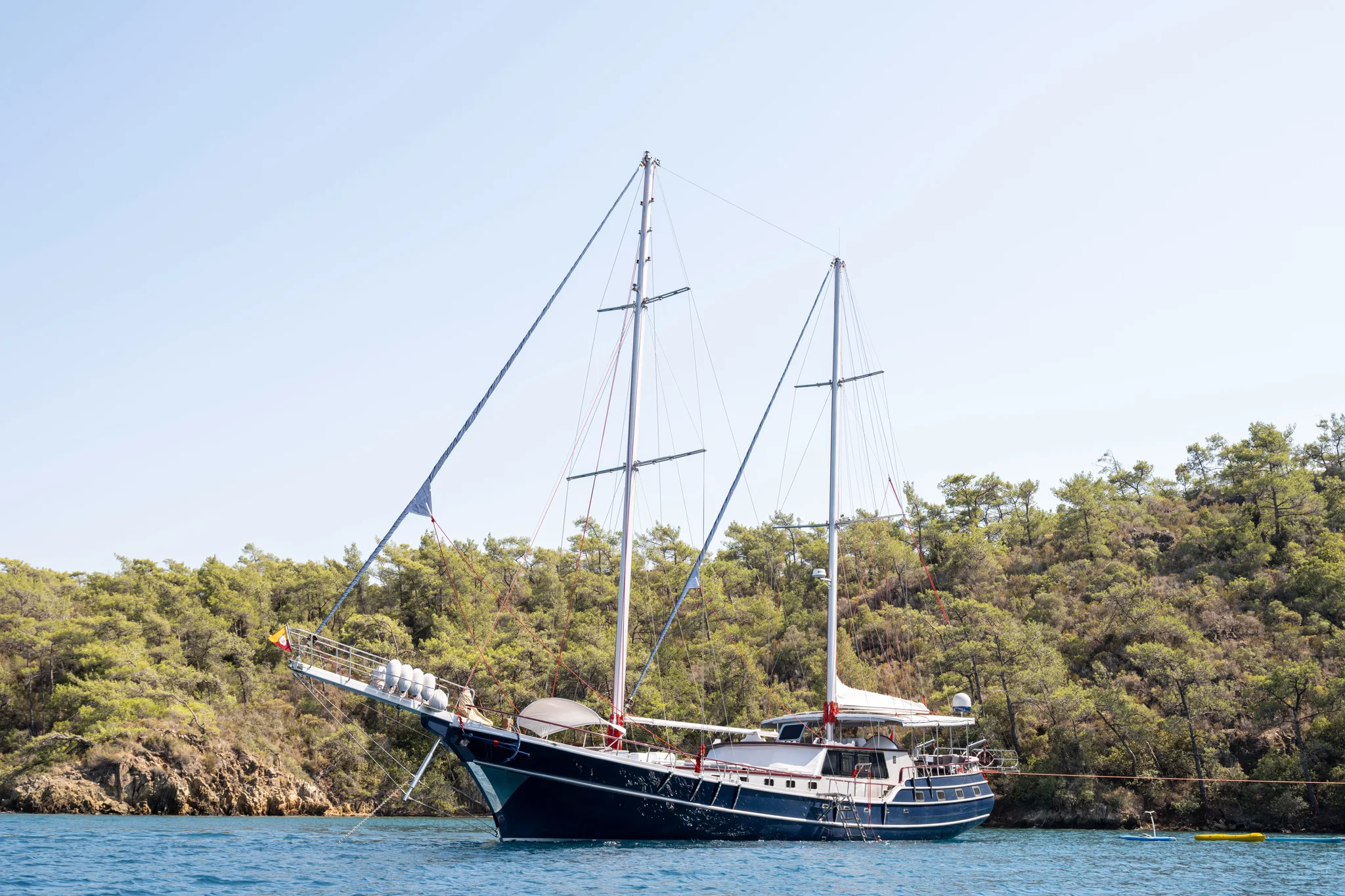 Yacht Lotus